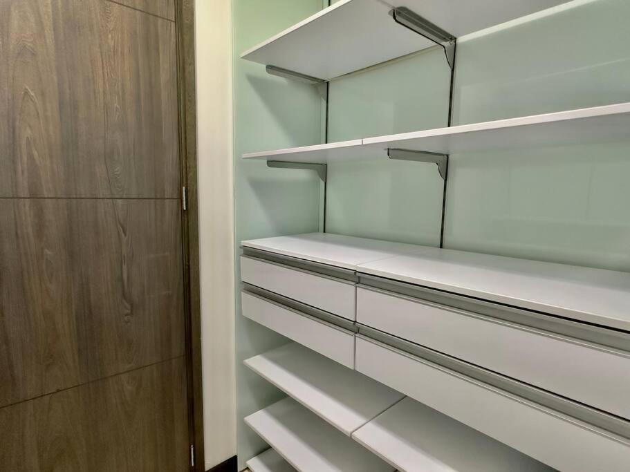 502 El Poblado: Beautiful & ample space for families