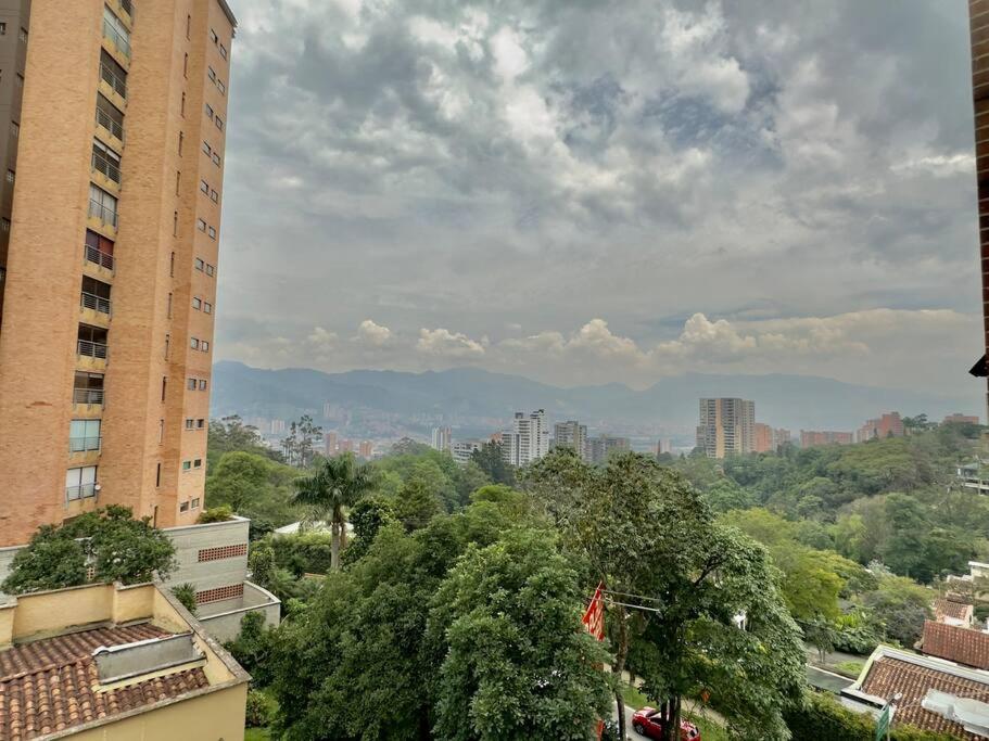 502 El Poblado: Beautiful & ample space for families