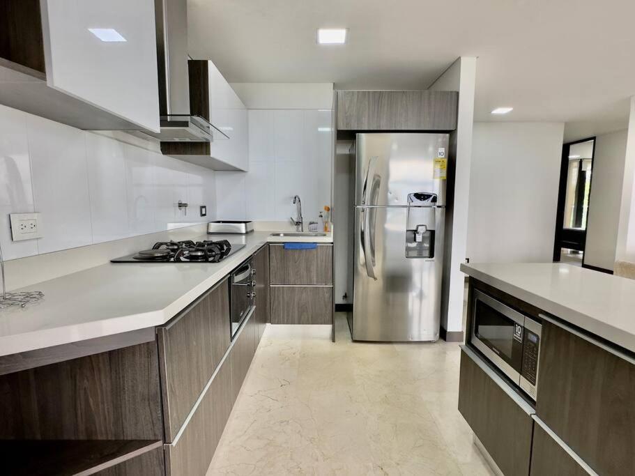 502 El Poblado: Beautiful & ample space for families