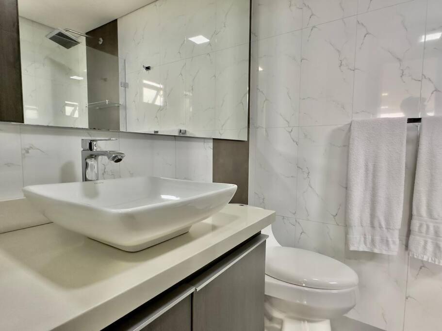 502 El Poblado: Beautiful & ample space for families