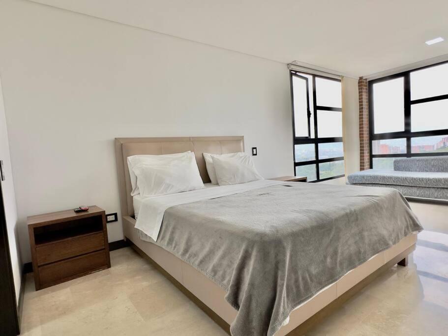 502 El Poblado: Beautiful & ample space for families