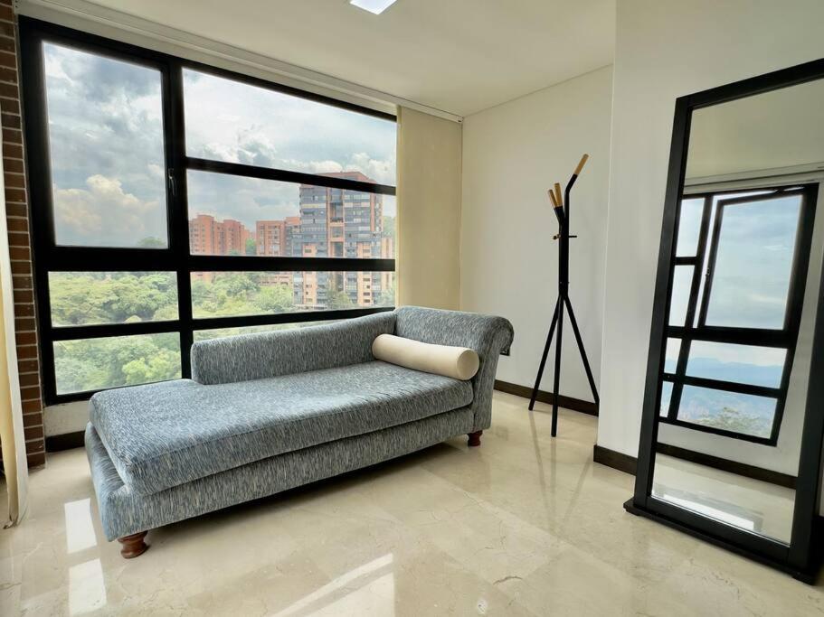 502 El Poblado: Beautiful & ample space for families