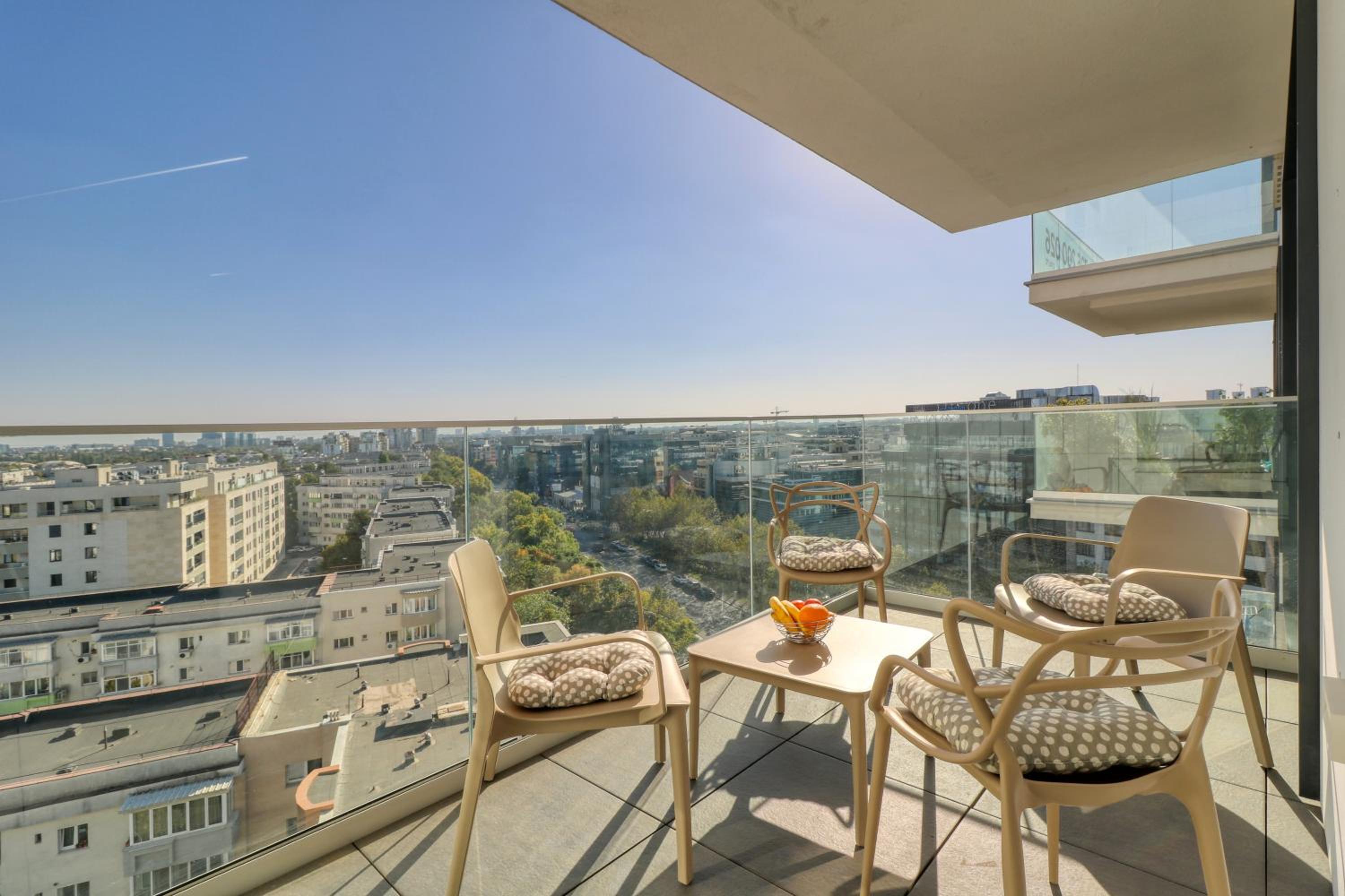 Prestige Views: Luxury Retreat view 2
