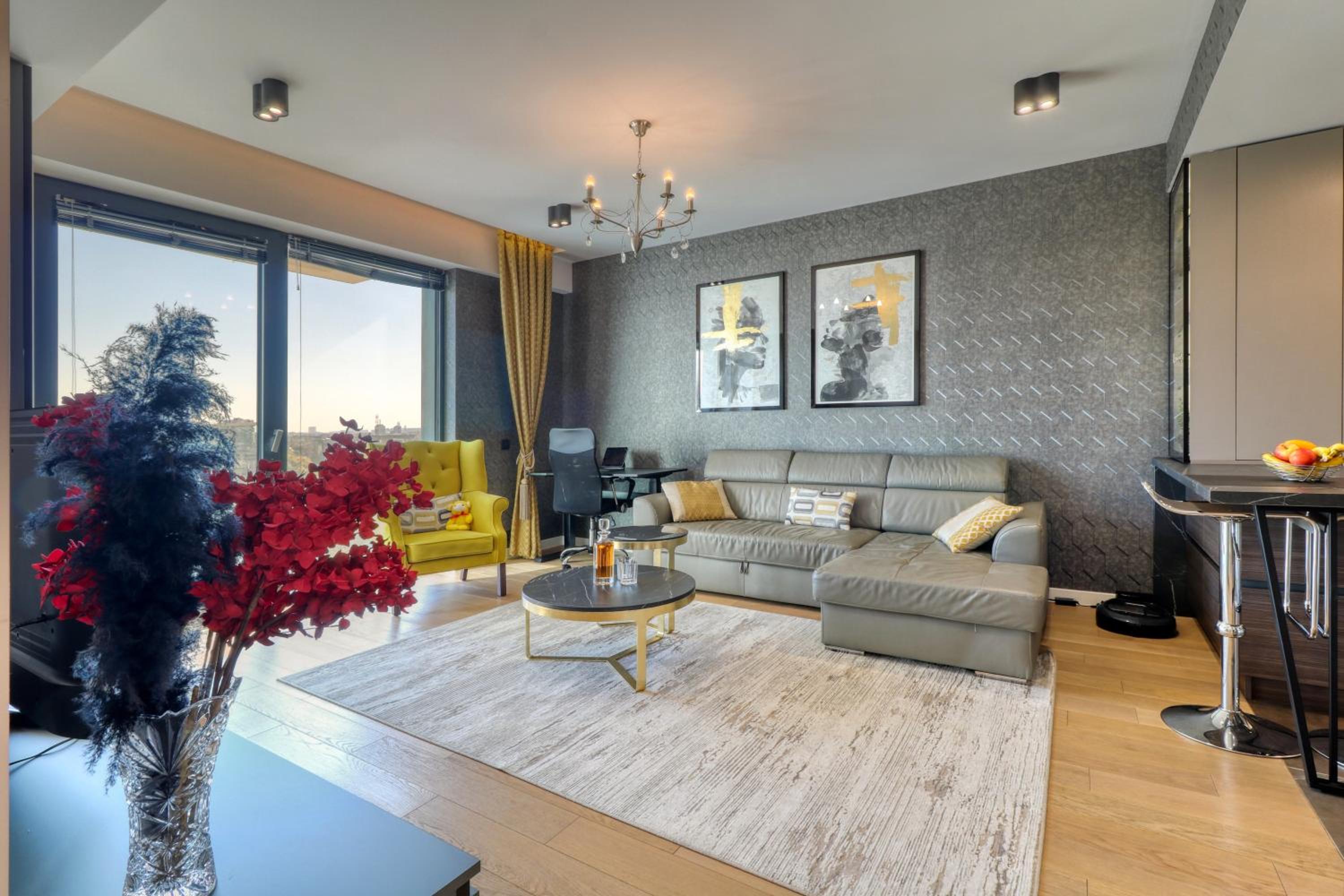Prestige Views: Luxury Retreat view 3
