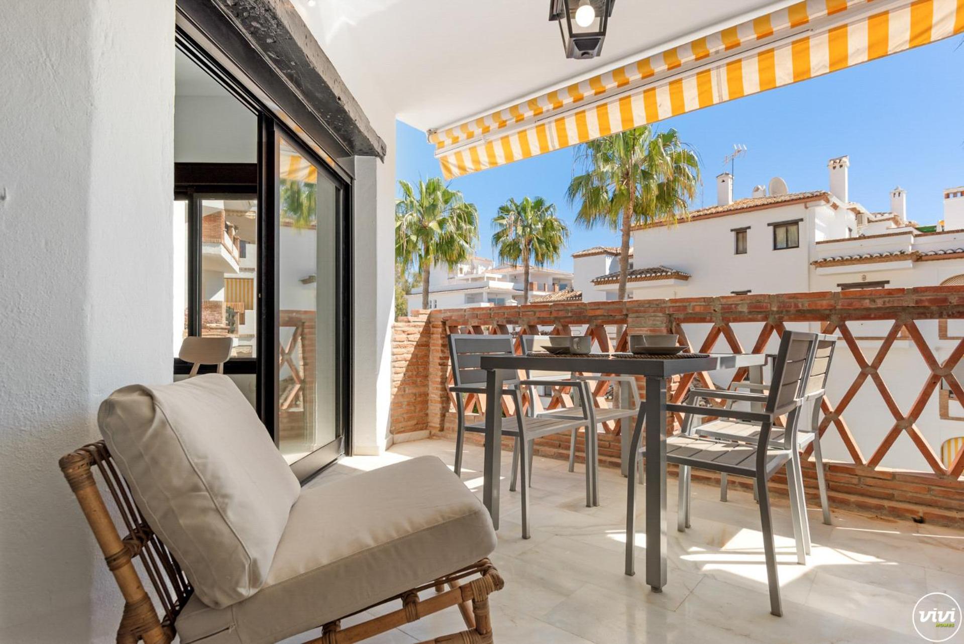 ViVi Homes - Robina - Pool - Terrace - close to beach
