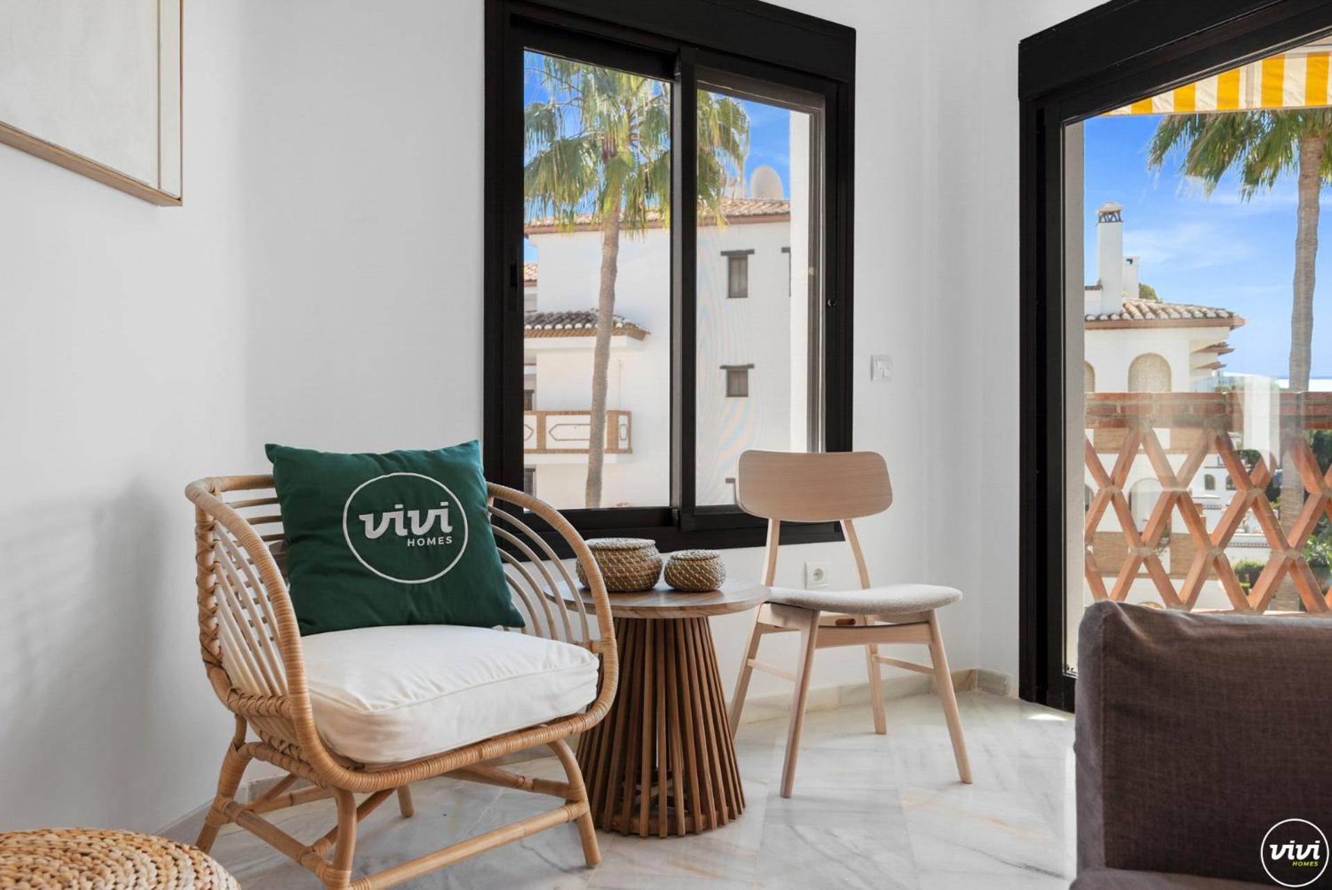 ViVi Homes - Robina - Pool - Terrace - close to beach