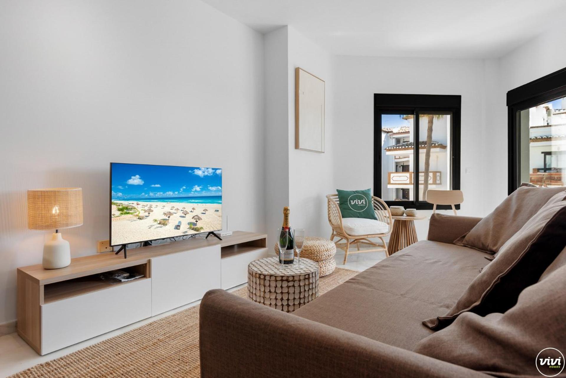 ViVi Homes - Robina - Pool - Terrace - close to beach