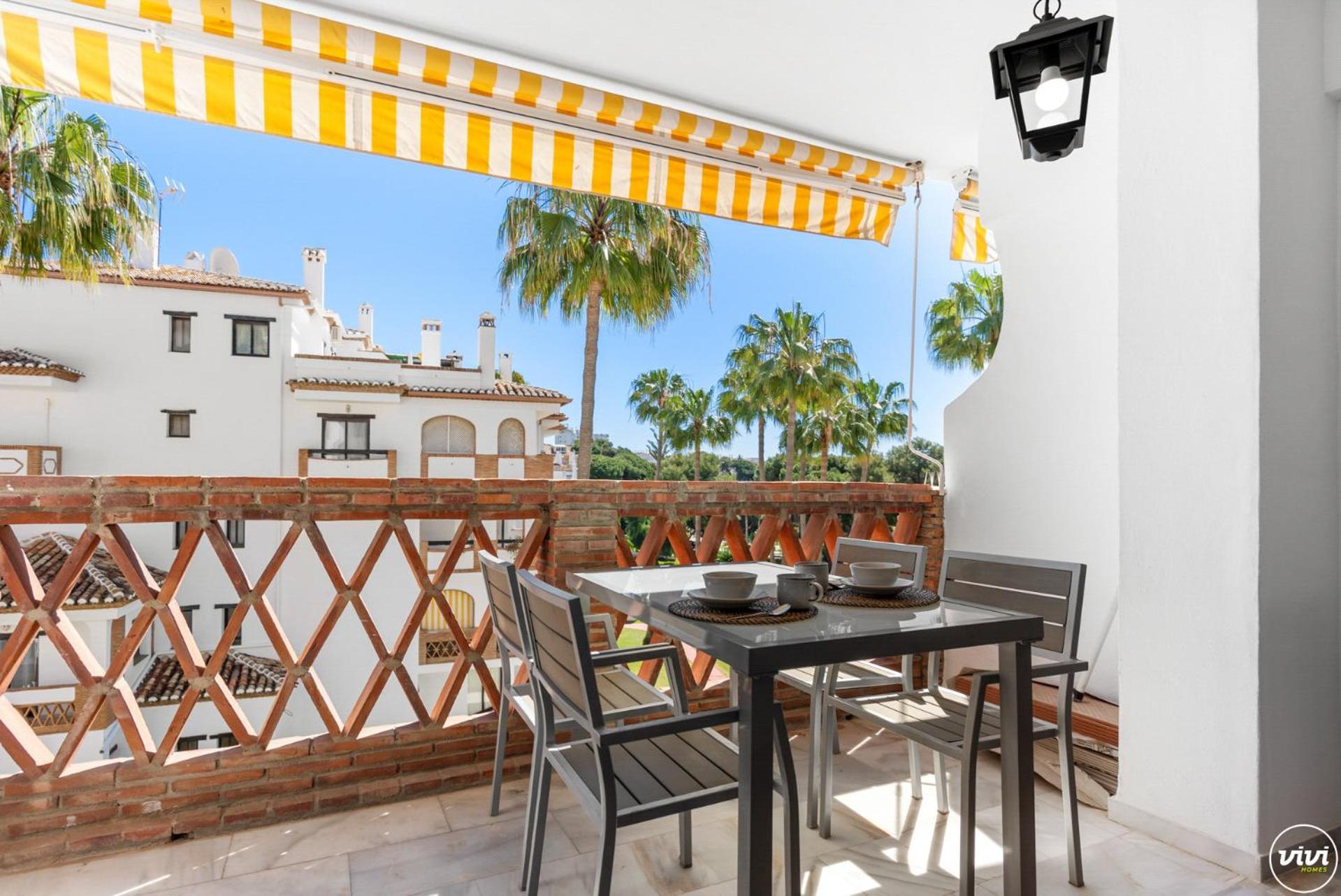 ViVi Homes - Robina - Pool - Terrace - close to beach