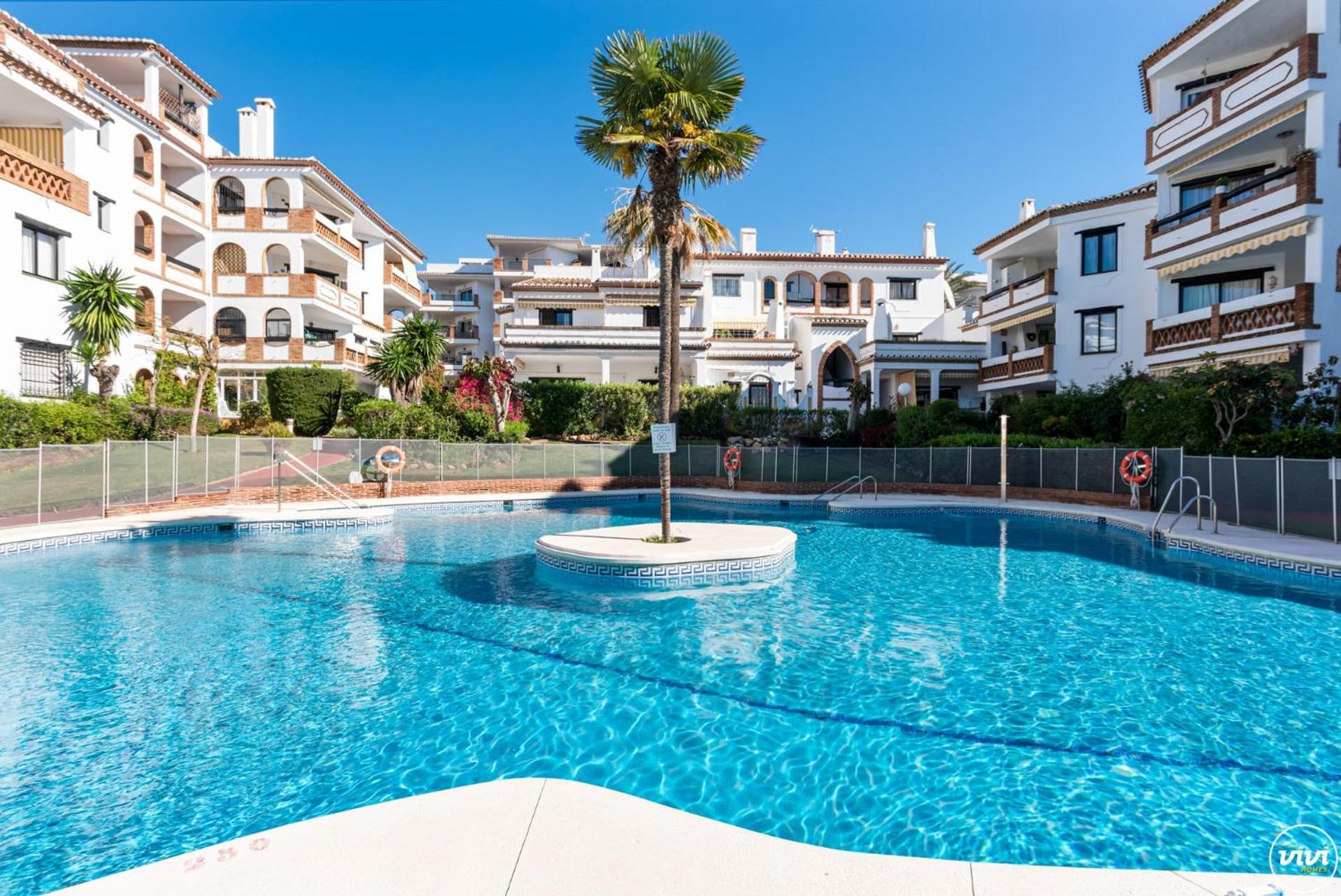 ViVi Homes - Robina - Pool - Terrace - close to beach