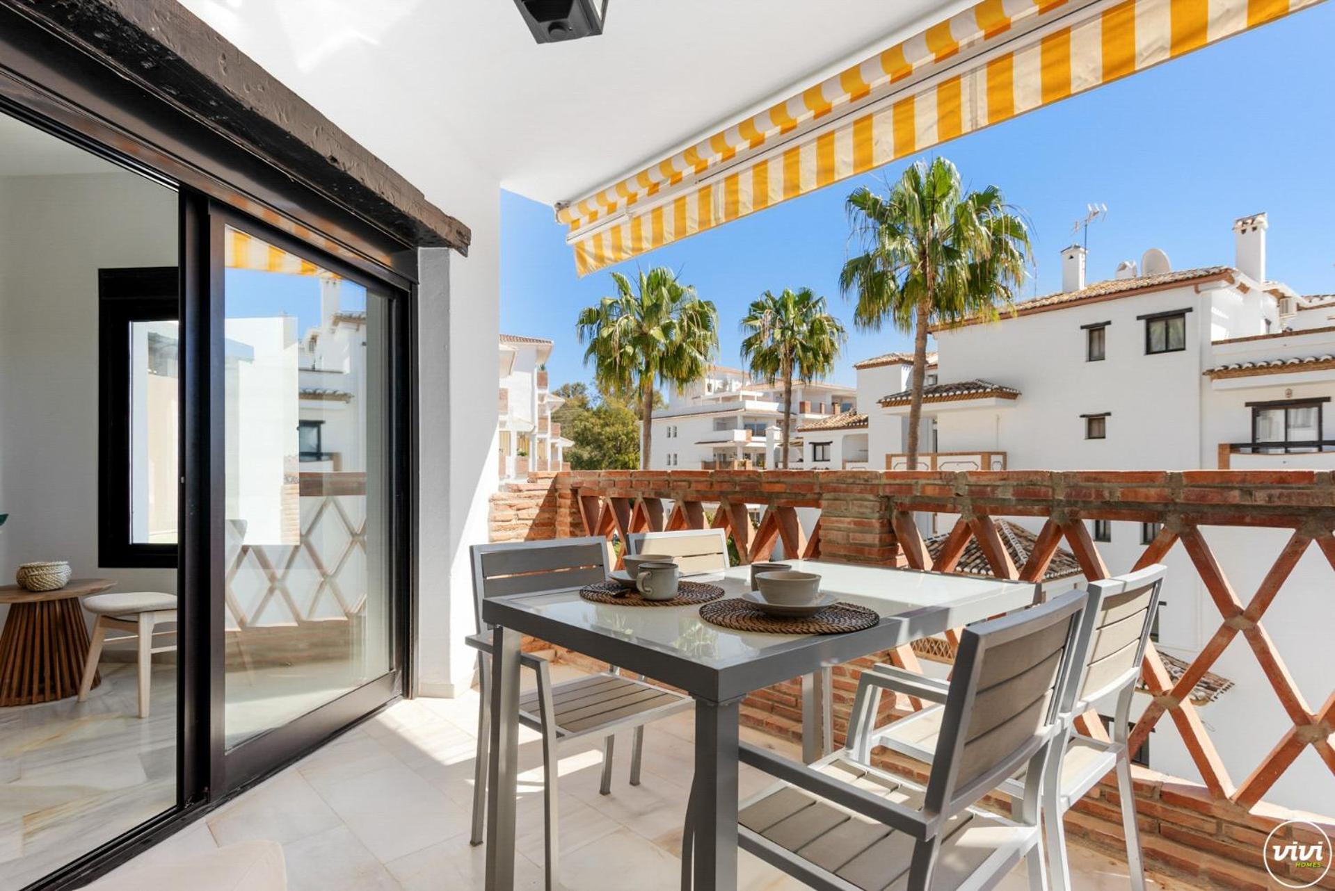 ViVi Homes - Robina - Pool - Terrace - close to beach