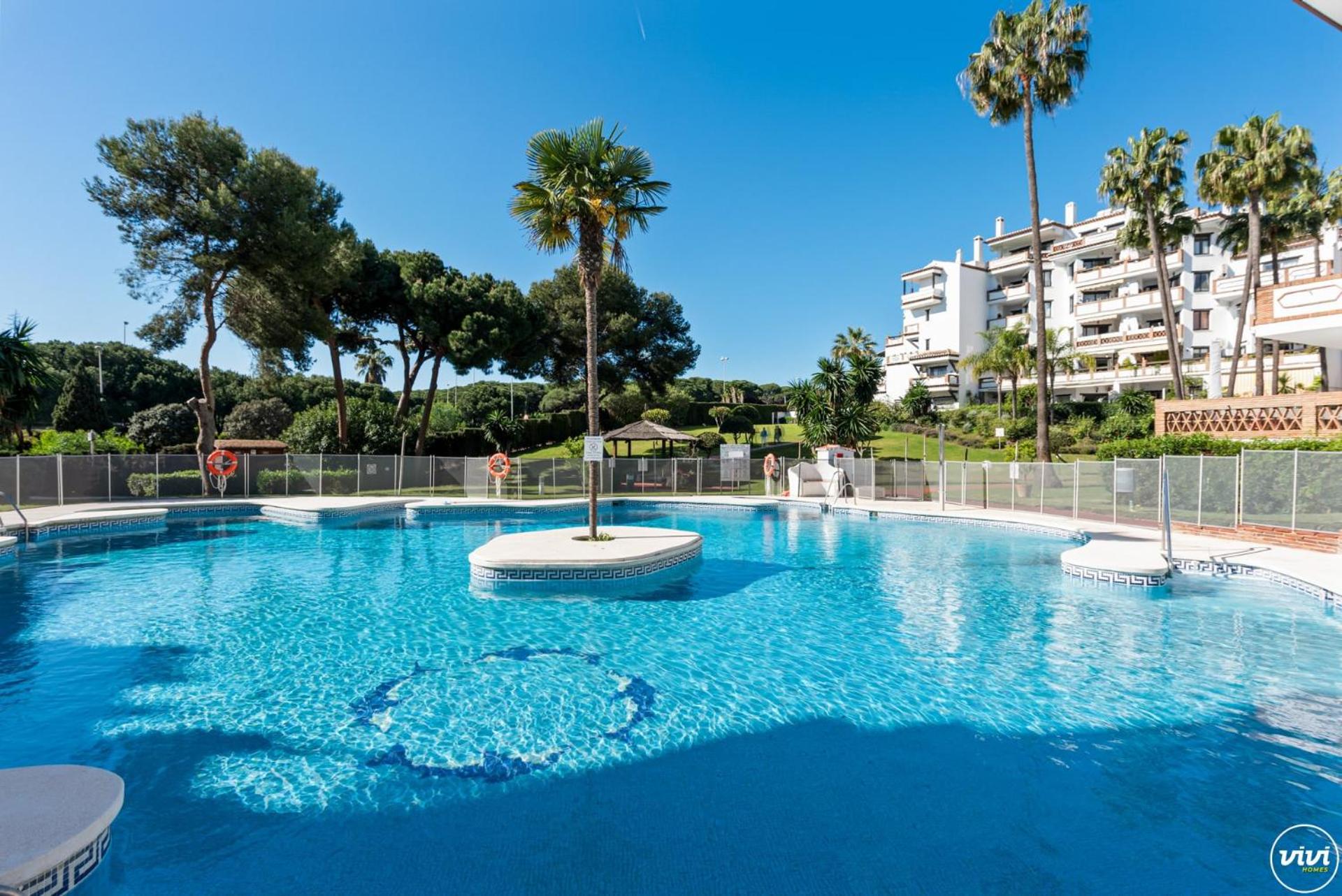 ViVi Homes - Robina - Pool - Terrace - close to beach