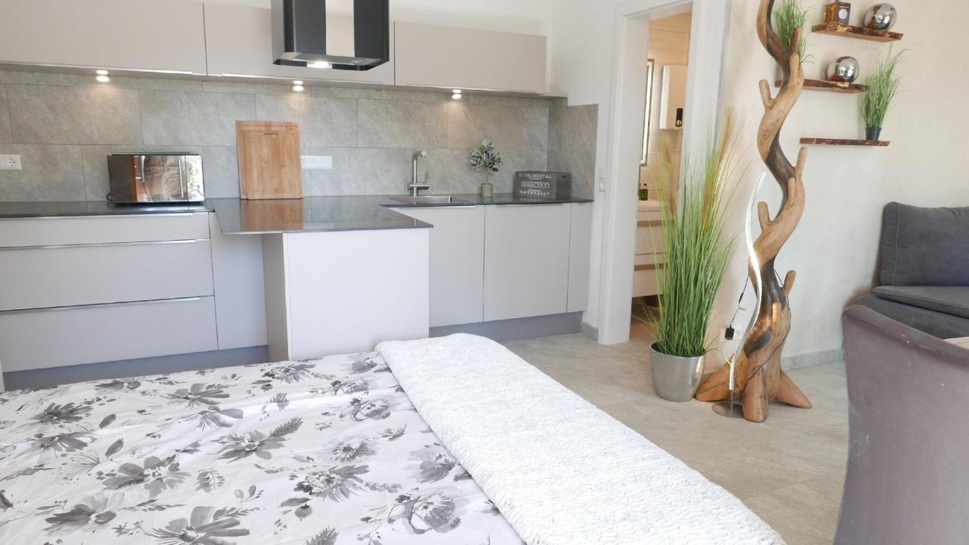 Nettes Appartement in Herdwangen-Schönach mit Kleiner Terrasse