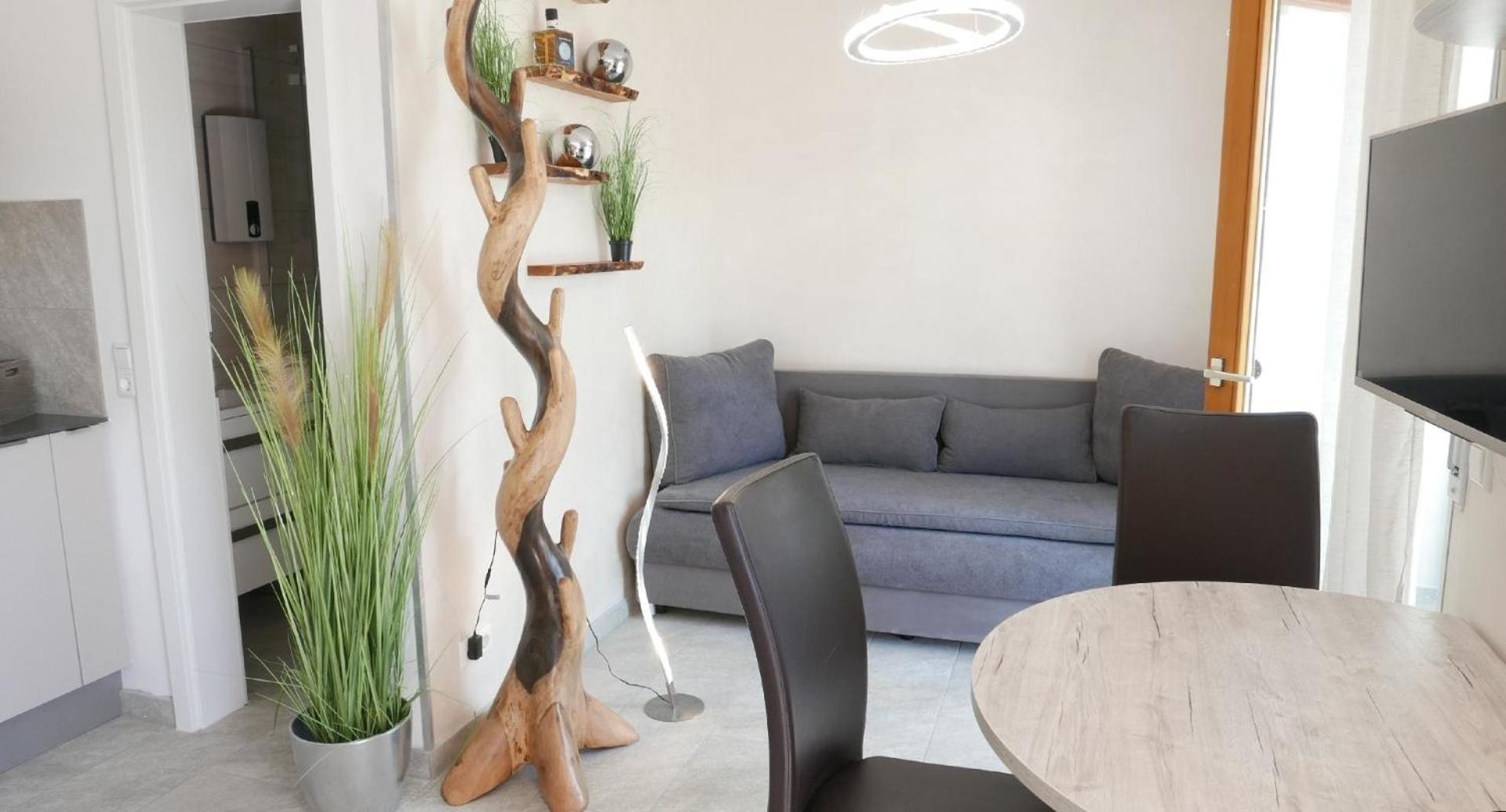 Nettes Appartement in Herdwangen-Schönach mit Kleiner Terrasse