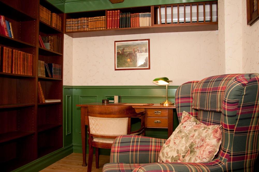 Garvaregården Hotel , B&B och Café