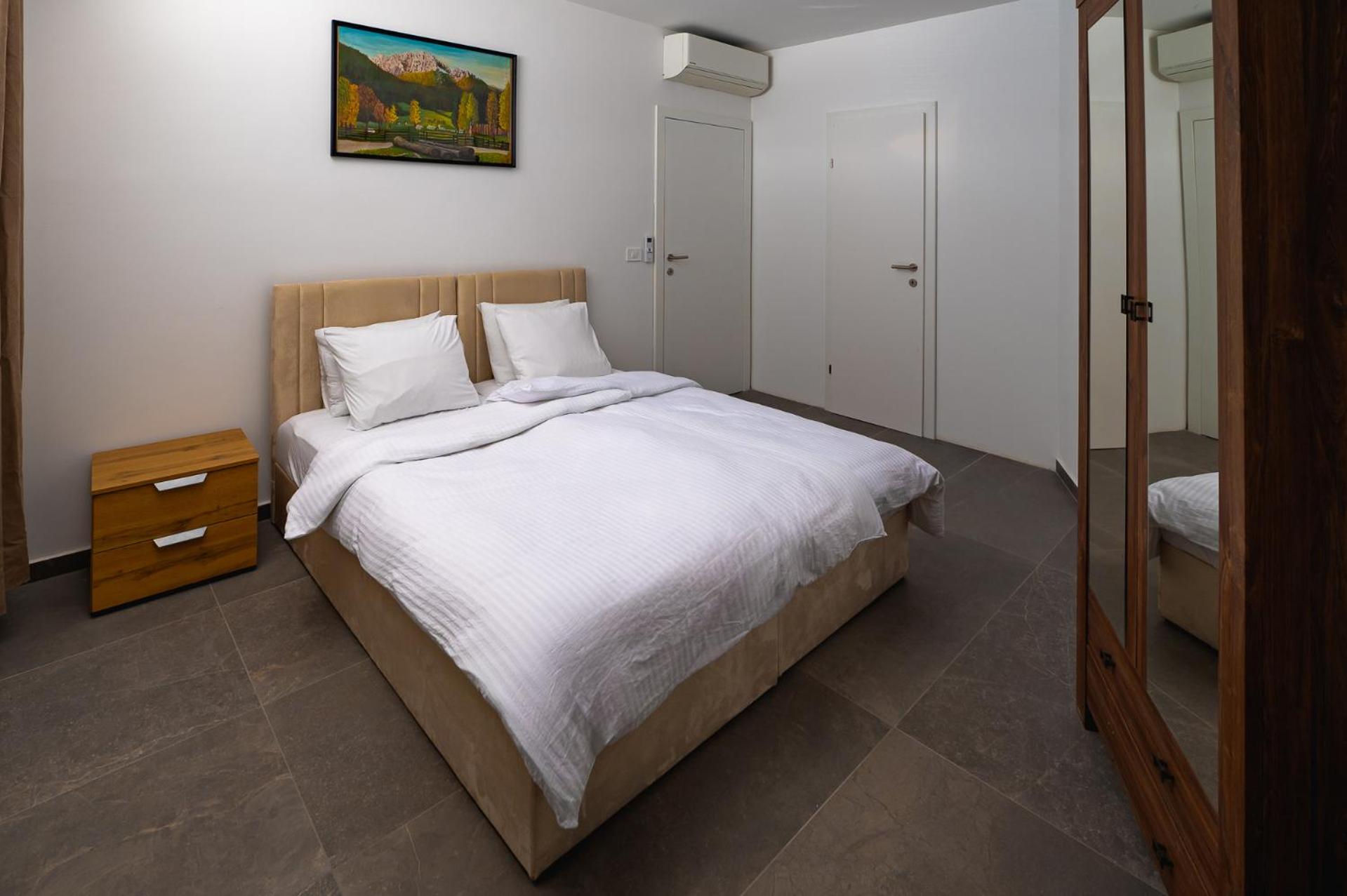 Apartments Luxury AD