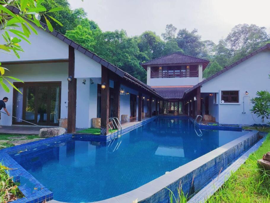 Ipoh Meru valley golf resortTHE ROCK FOREST RETREAT pool/5BR/20pax/events photo 6