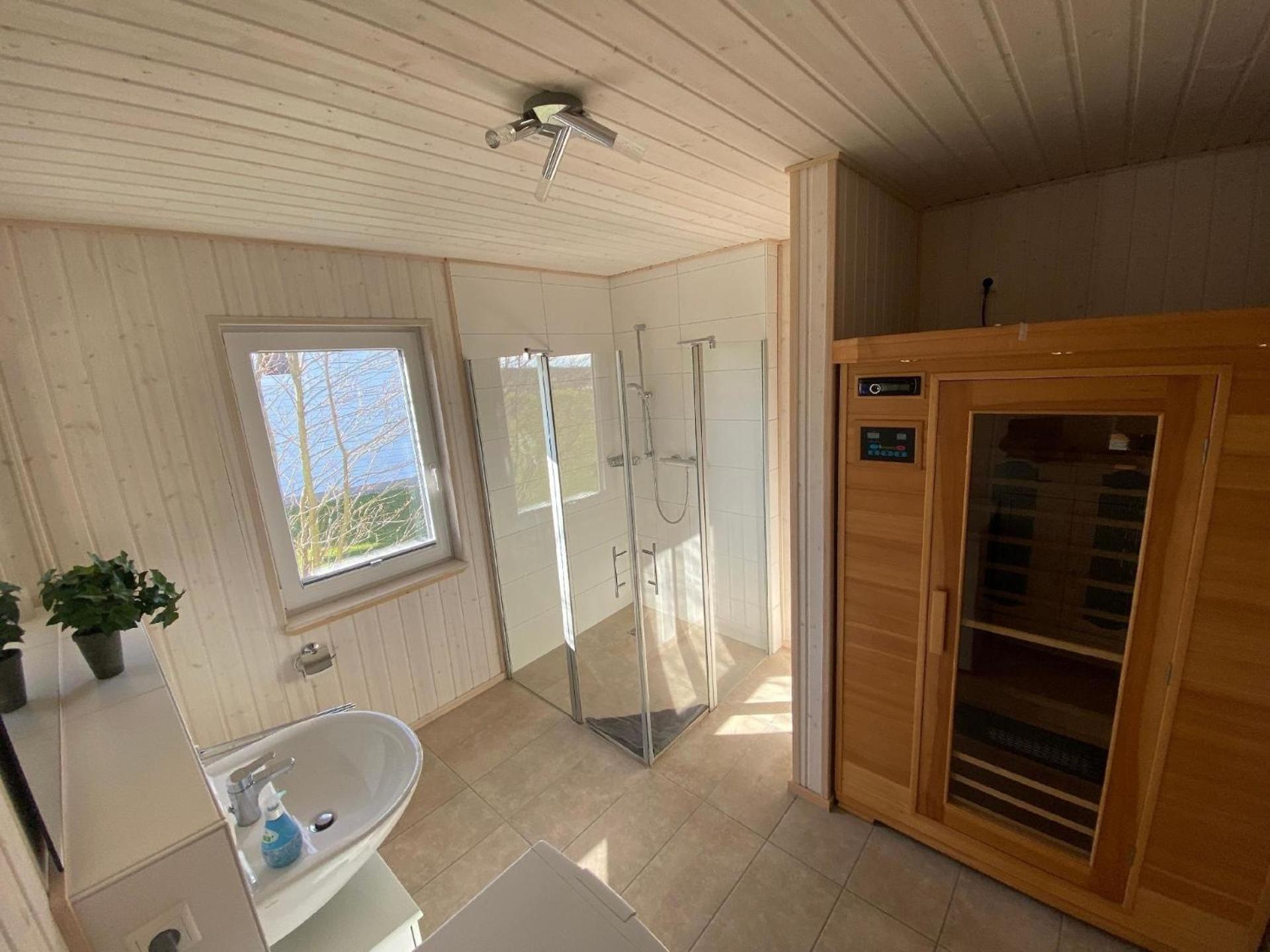 Kleines Ferienhaus in Kappeln mit Terrasse und Seeblick