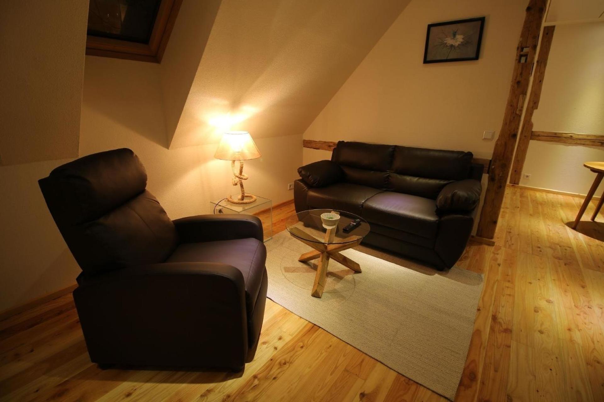Appartement in Kurort Jonsdorf mit Terrasse, Grill und Garten