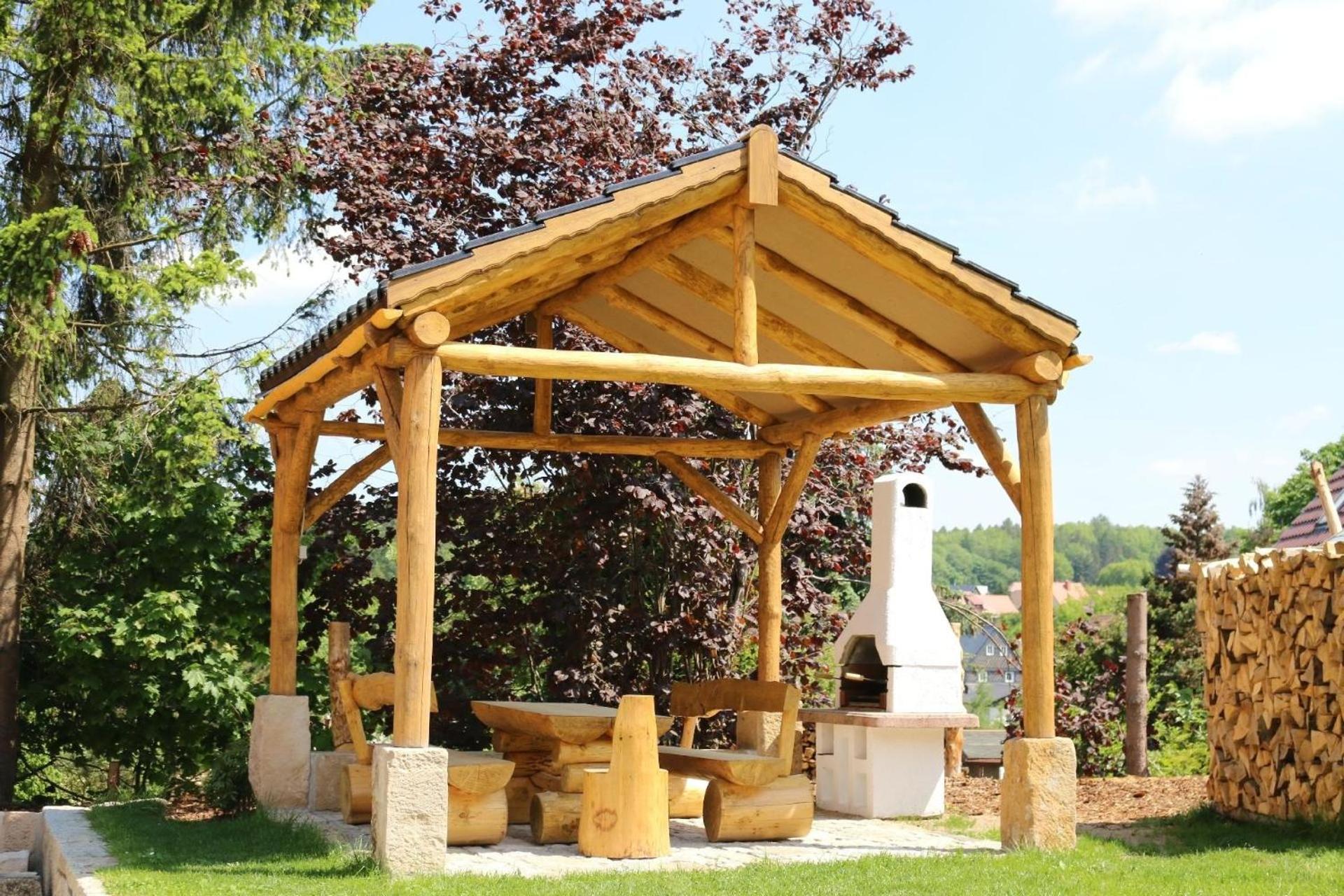 Appartement in Kurort Jonsdorf mit Terrasse, Grill und Garten