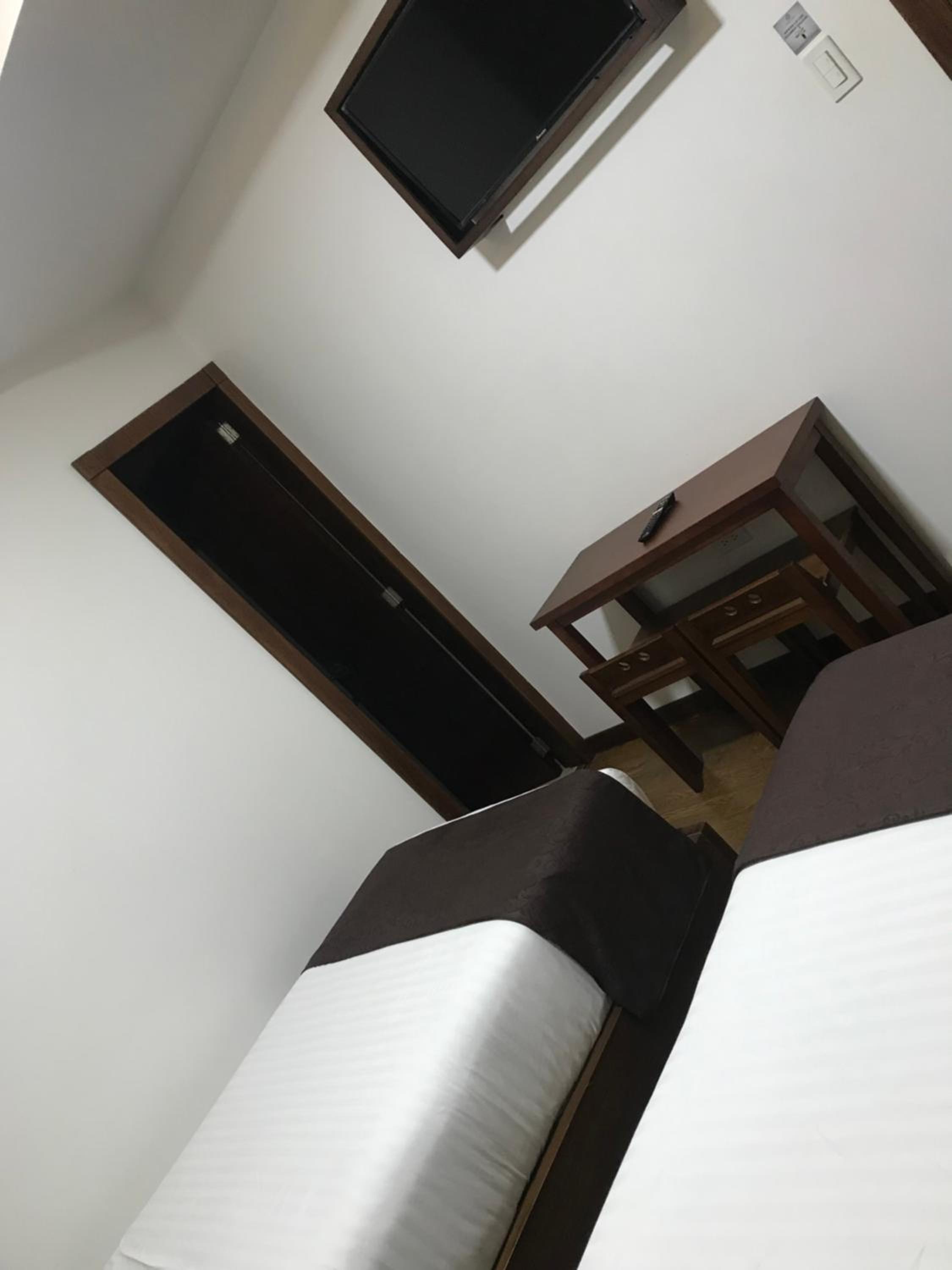 HOSTAL CAMIL view 3