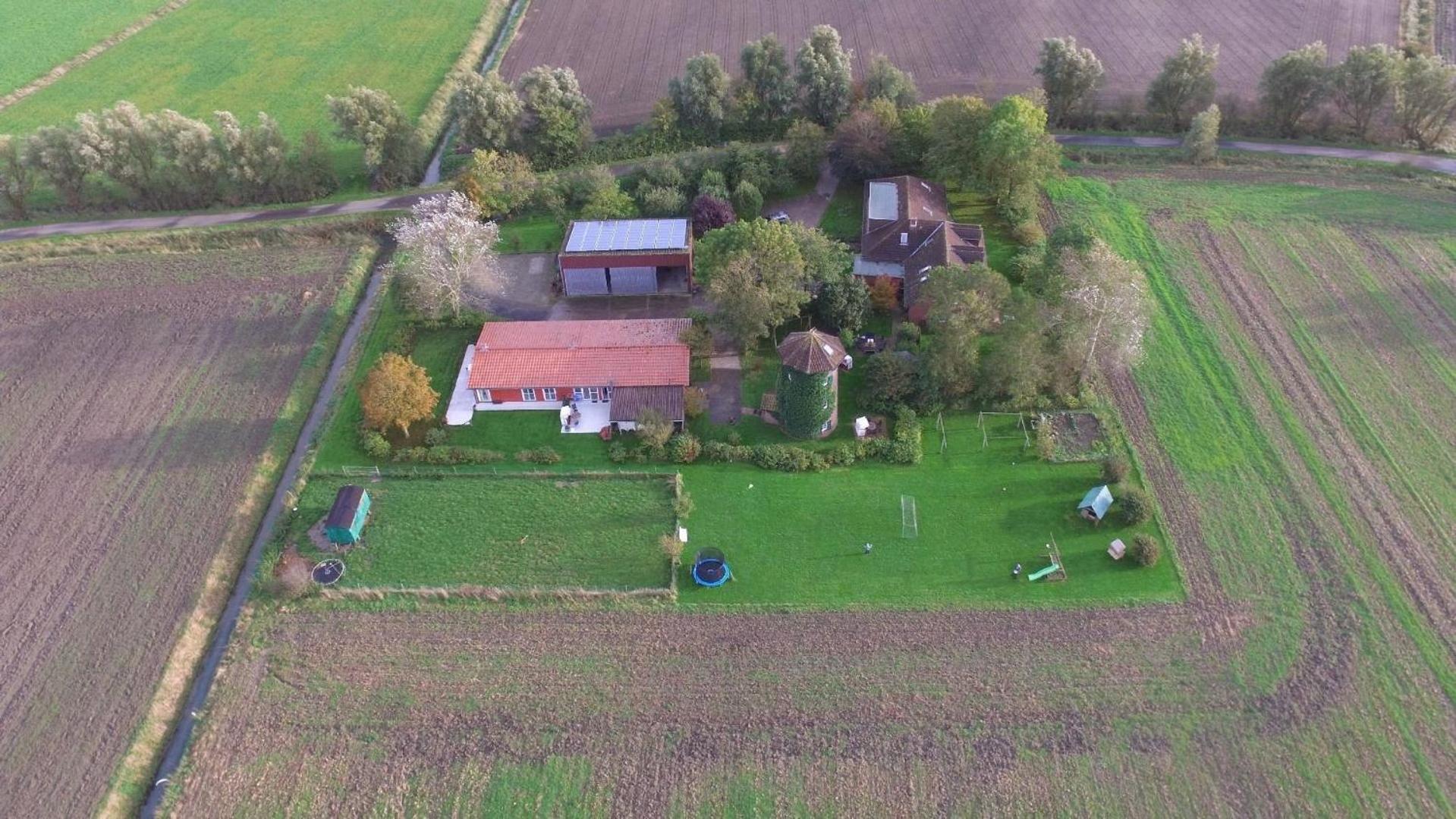Ferienhaus in Pilsum mit Großem Garten