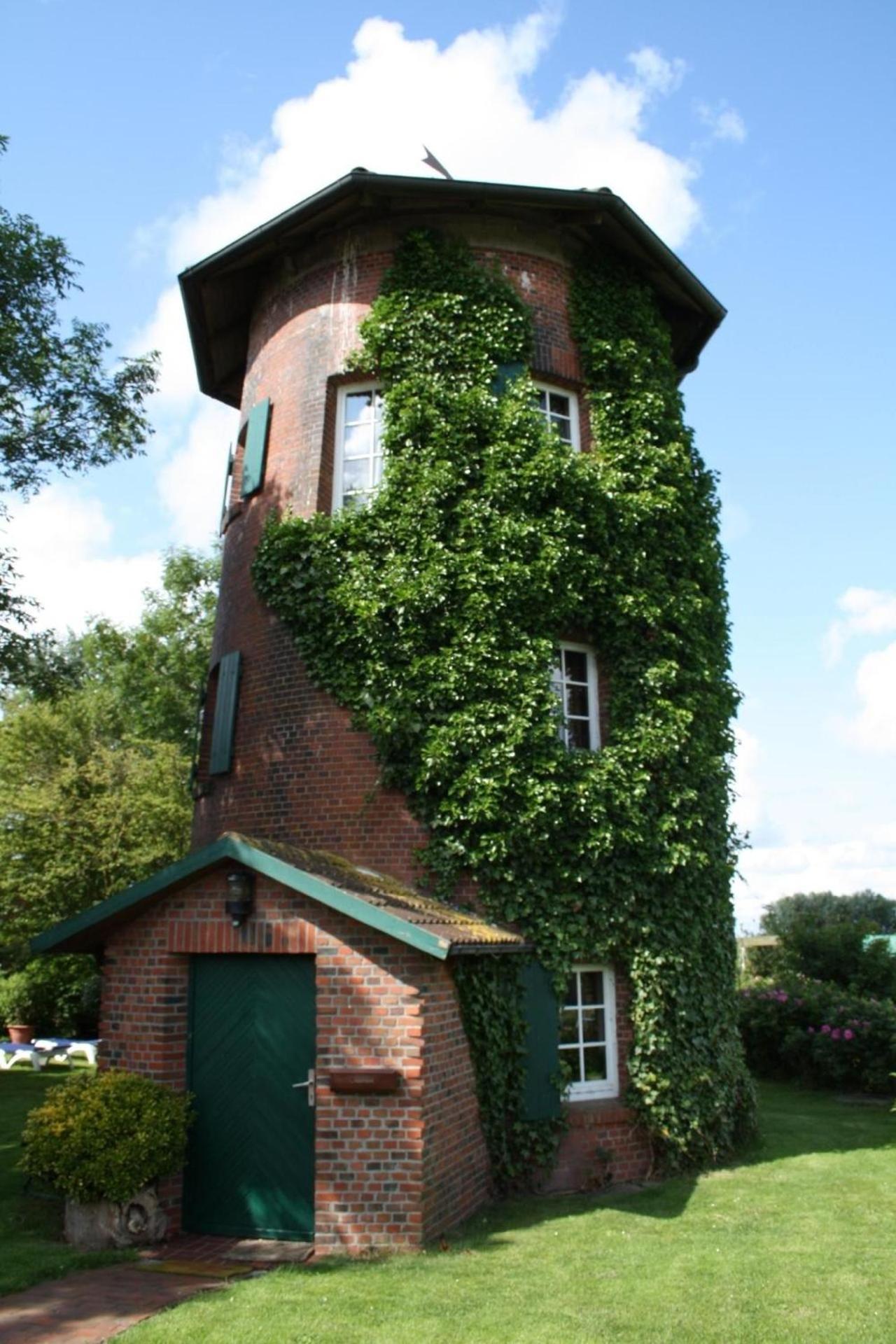 Ferienhaus in Pilsum mit Großem Garten