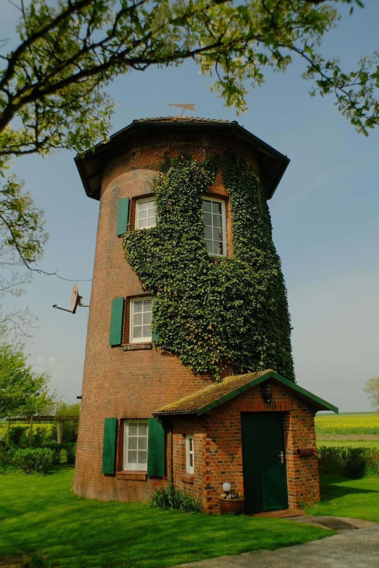 Ferienhaus in Pilsum mit Großem Garten