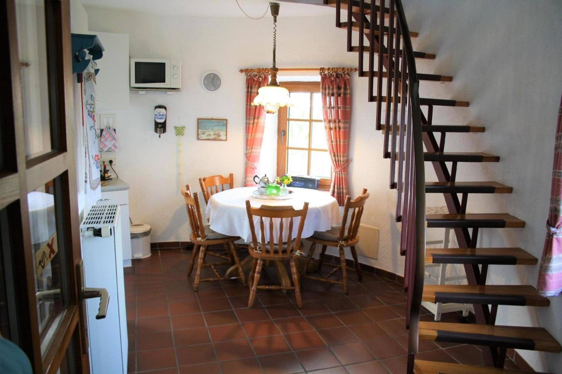 Ferienhaus in Pilsum mit Großem Garten