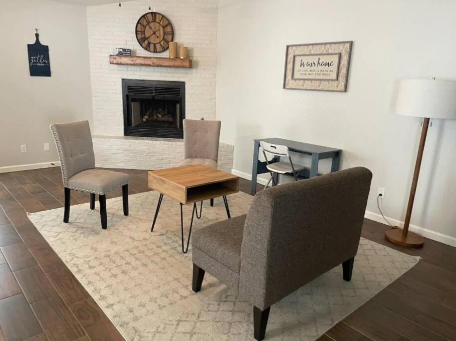 Vista Retreat - Country Club Estates