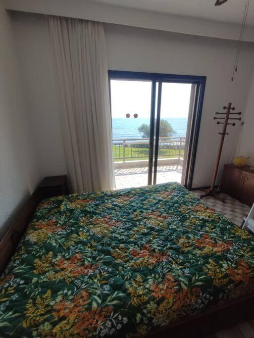 Beachfront Charming Maisonette
