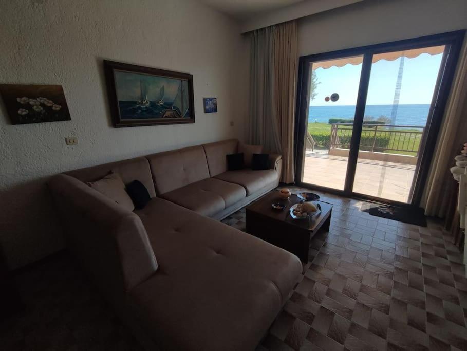 Beachfront Charming Maisonette