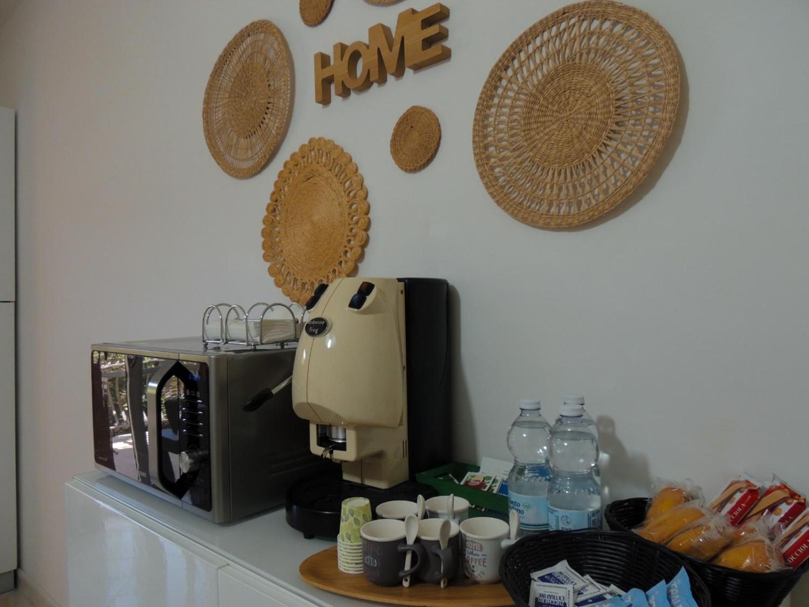 Dolphin House en Pompei — kitchen