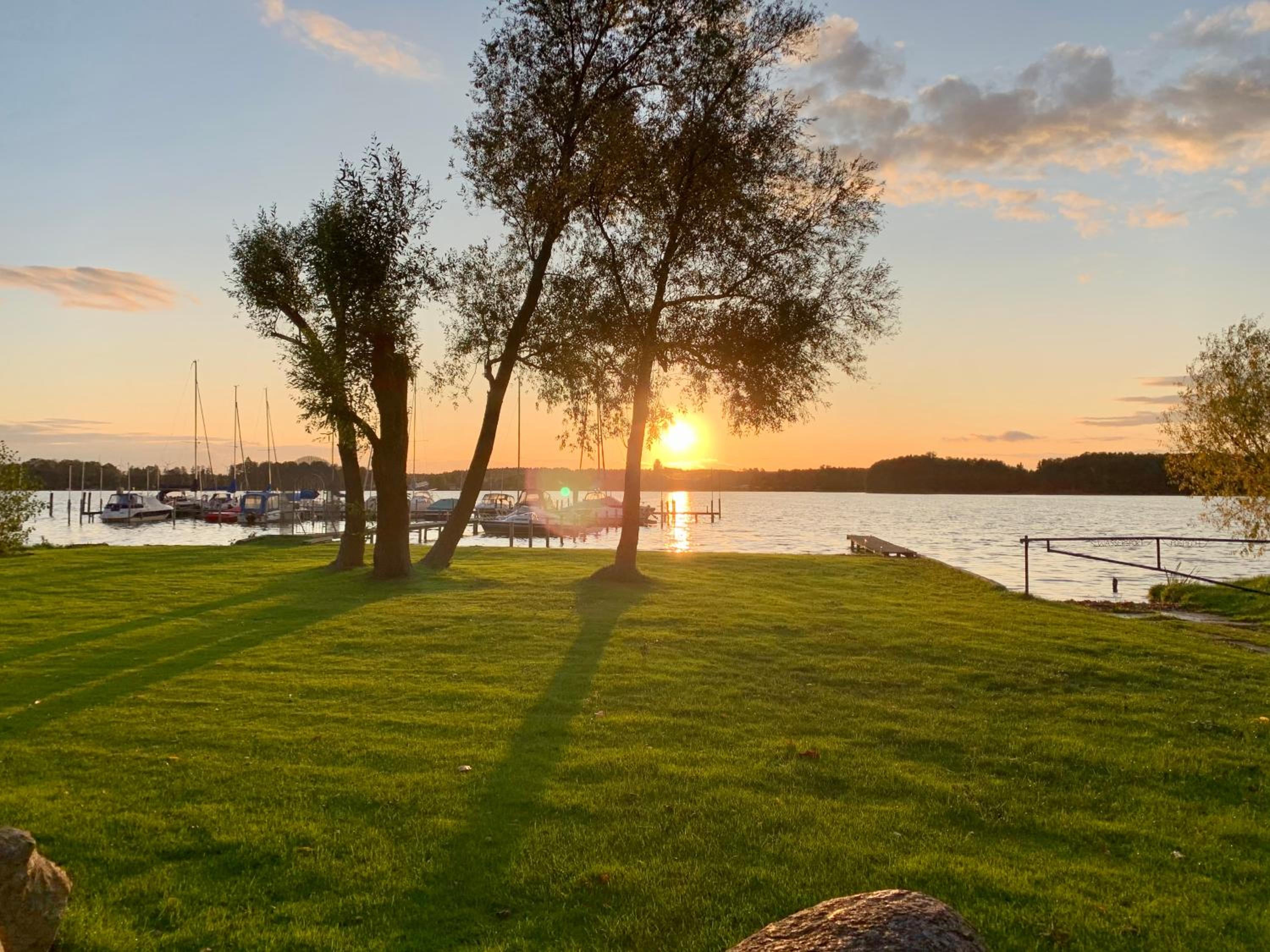 Bungalow-Jessern Ferienhaus im Grünen mit Seeblick