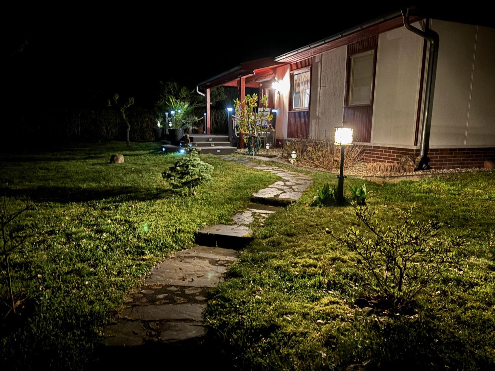 Bungalow-Jessern Ferienhaus im Grünen mit Seeblick
