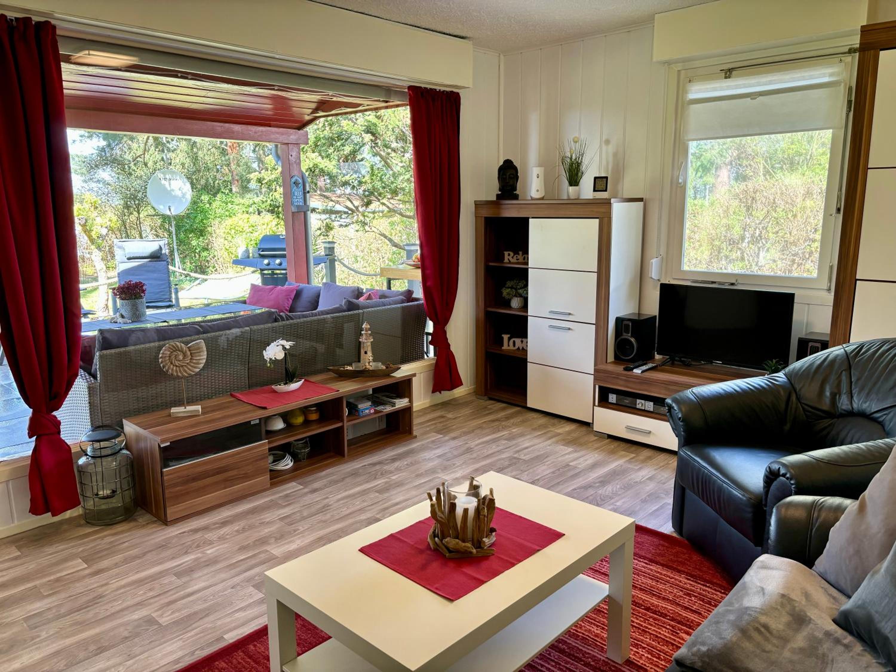 Bungalow-Jessern Ferienhaus im Grünen mit Seeblick
