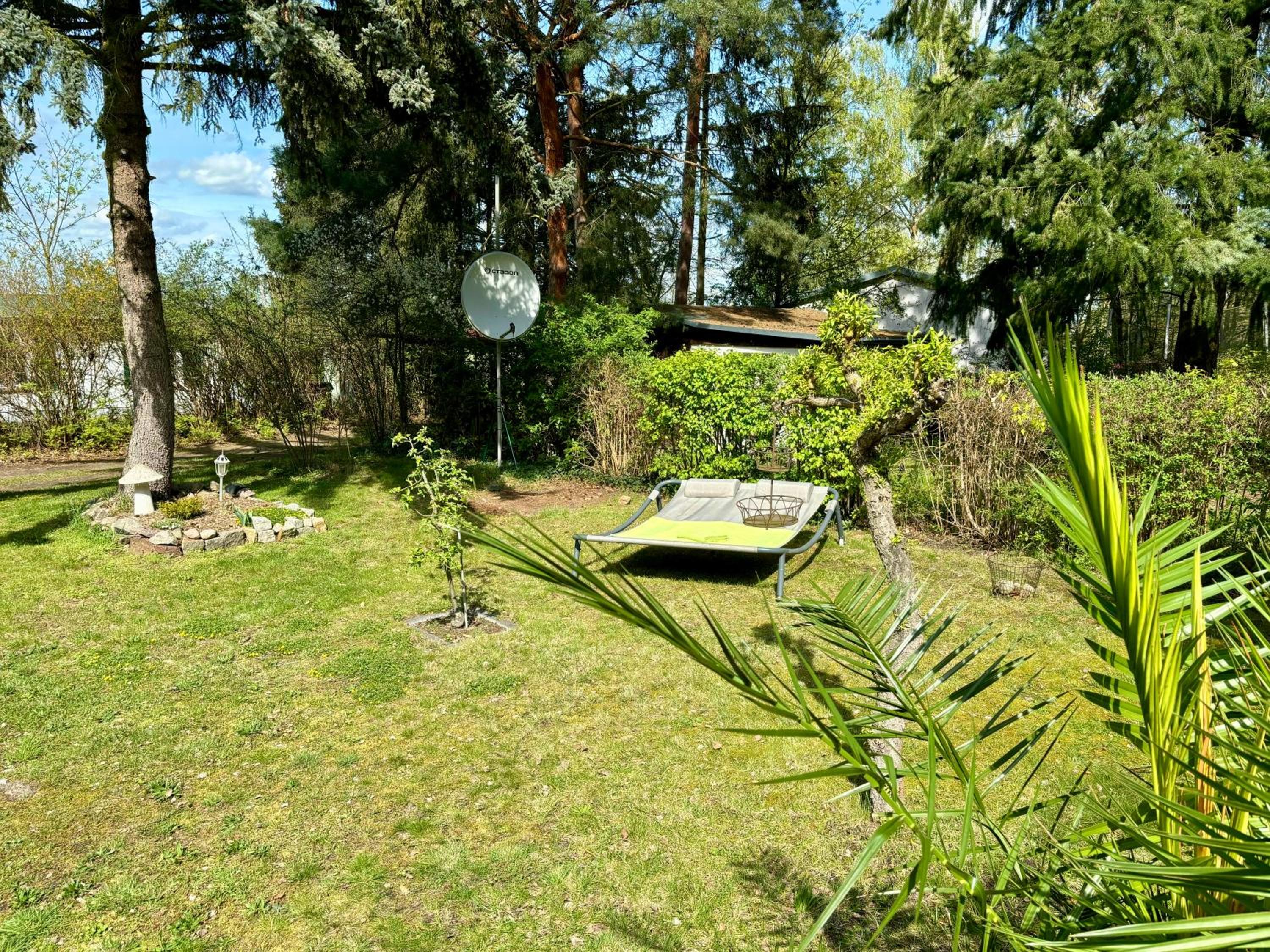 Bungalow-Jessern Ferienhaus im Grünen mit Seeblick