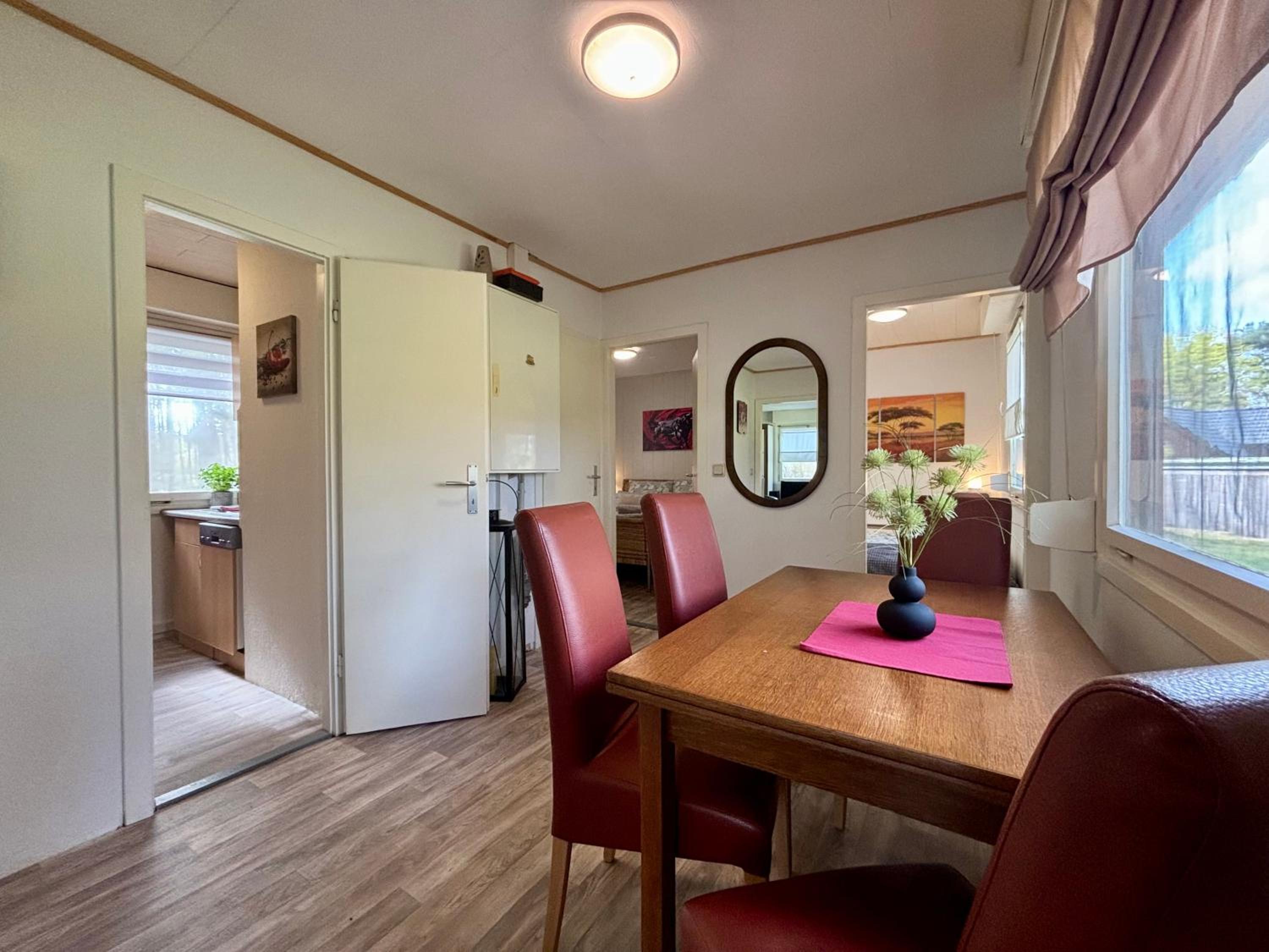 Bungalow-Jessern Ferienhaus im Grünen mit Seeblick