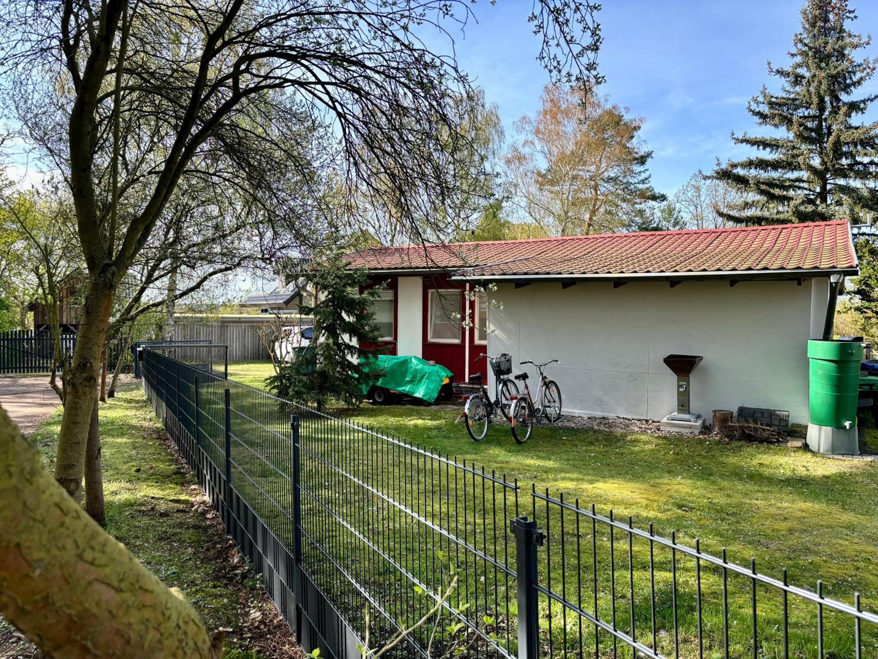 Bungalow-Jessern Ferienhaus im Grünen mit Seeblick