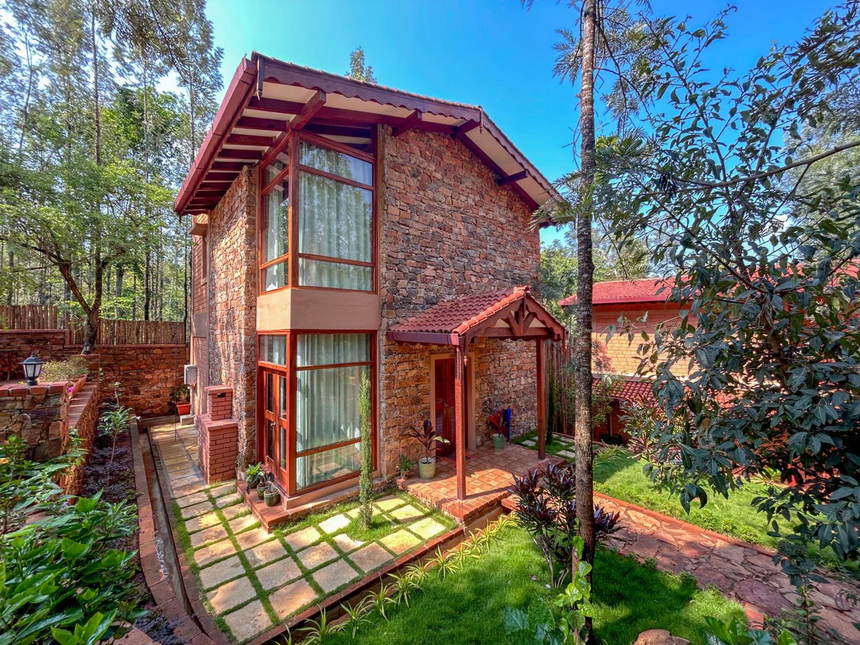 Sereno Pool Villa Chikmagalur