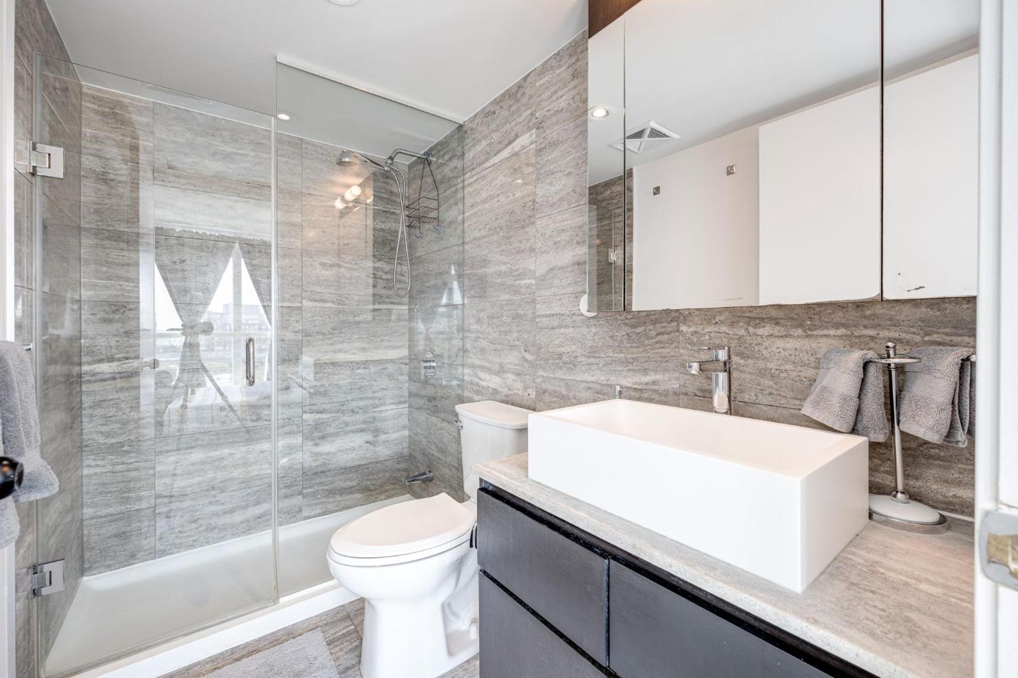 3BDRM Lake View Condo in Toronto