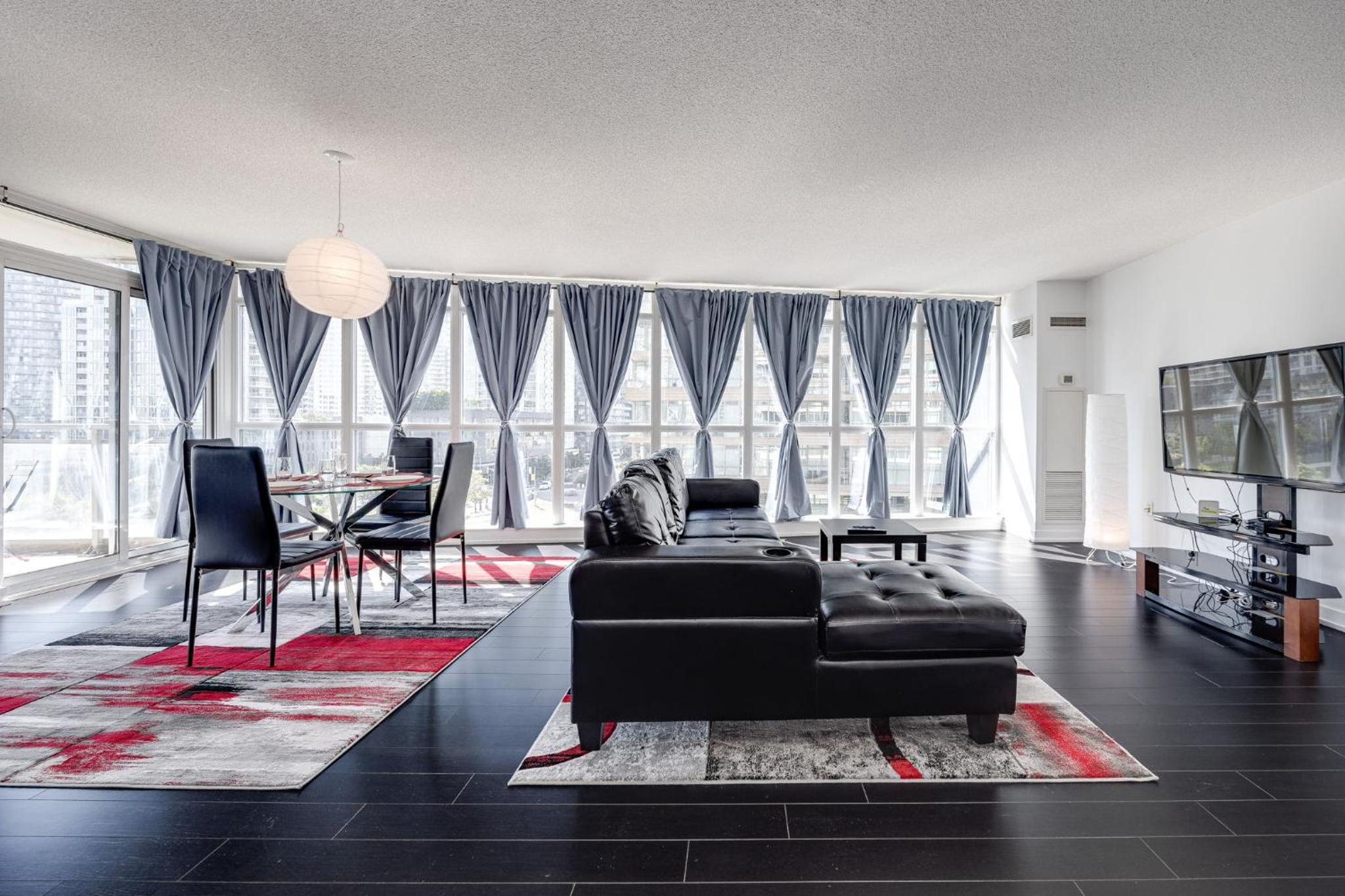 3BDRM Lake View Condo in Toronto