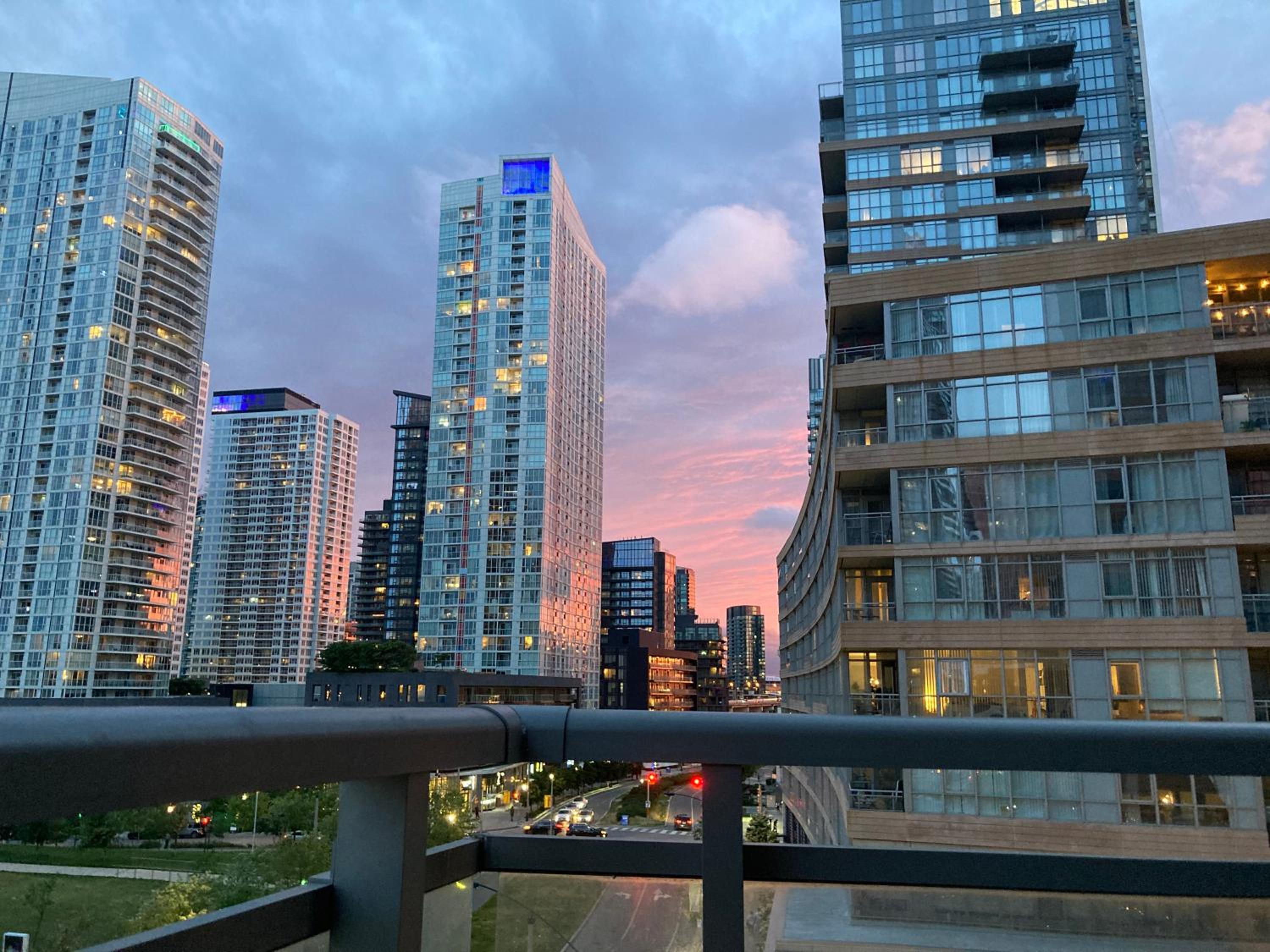3BDRM Lake View Condo in Toronto