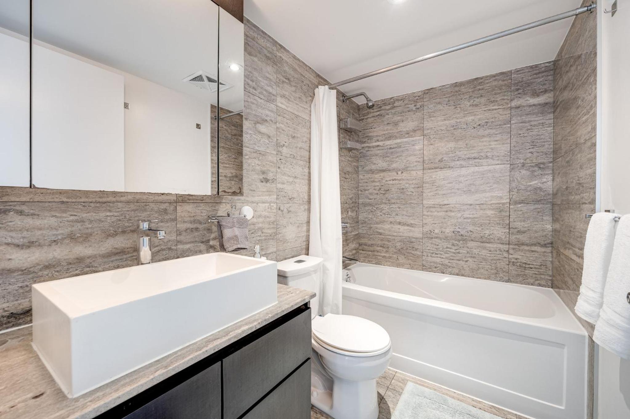 3BDRM Lake View Condo in Toronto
