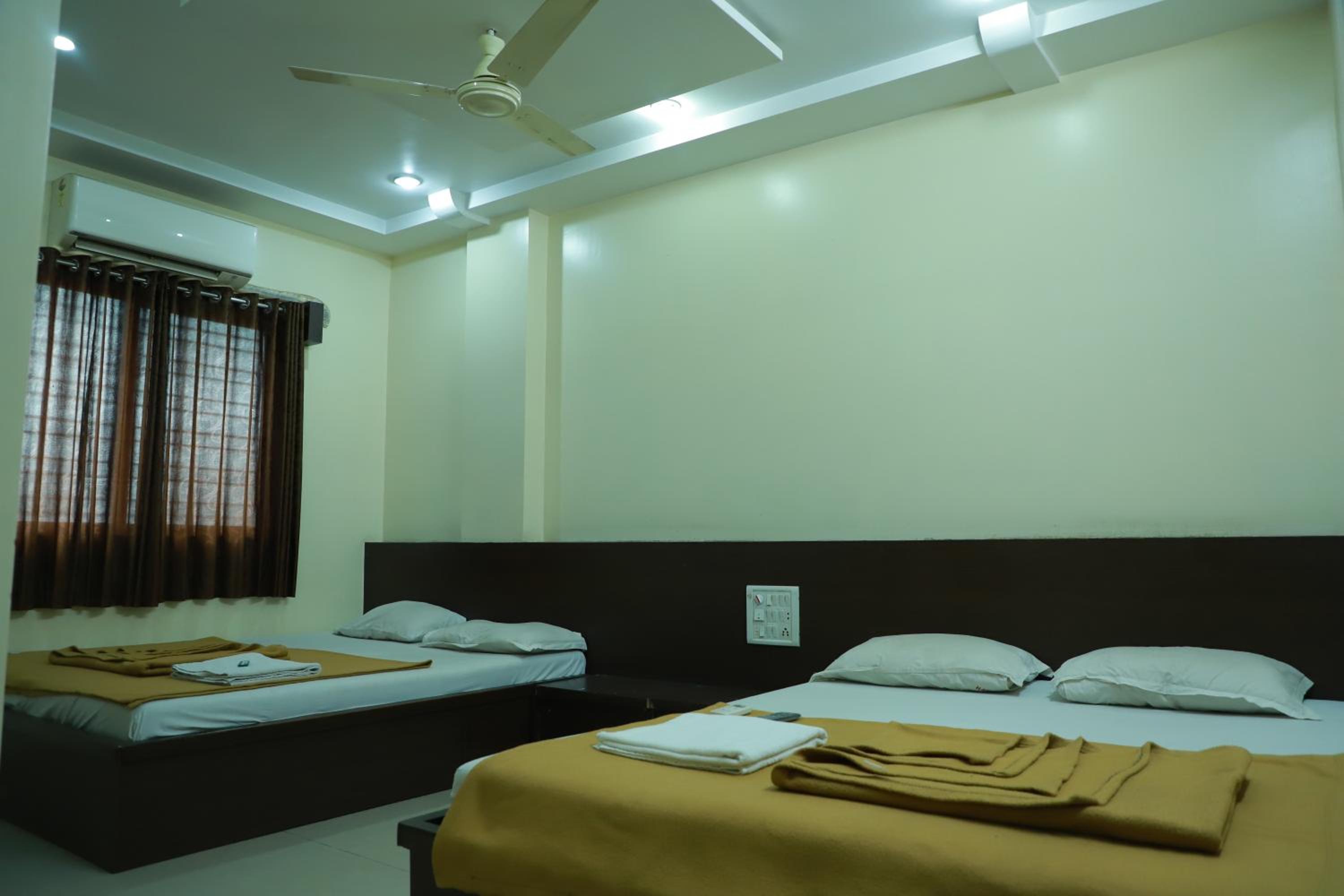 Hotel Shree view 4