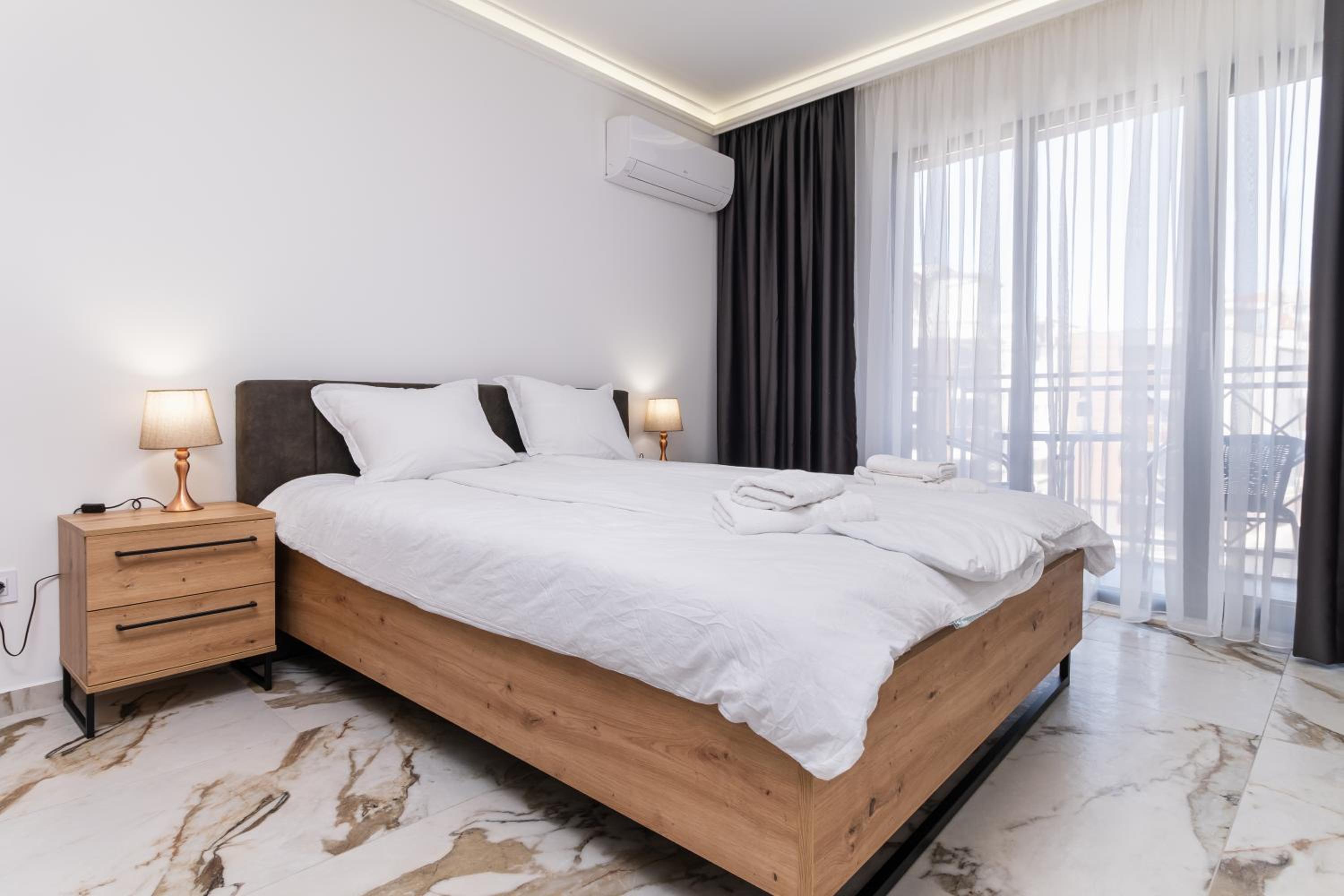 Modern 1-Bedroom Apartments