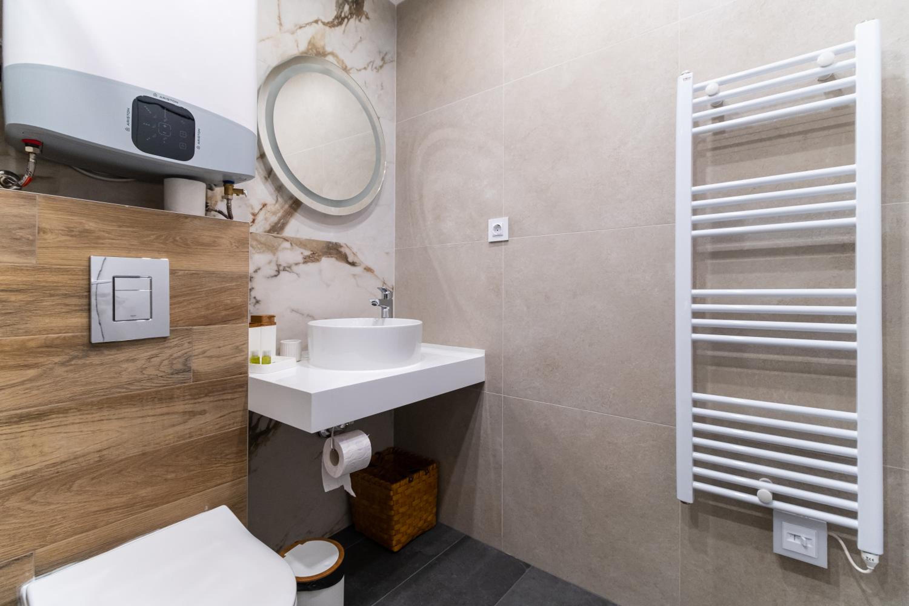 Modern 1-Bedroom Apartments