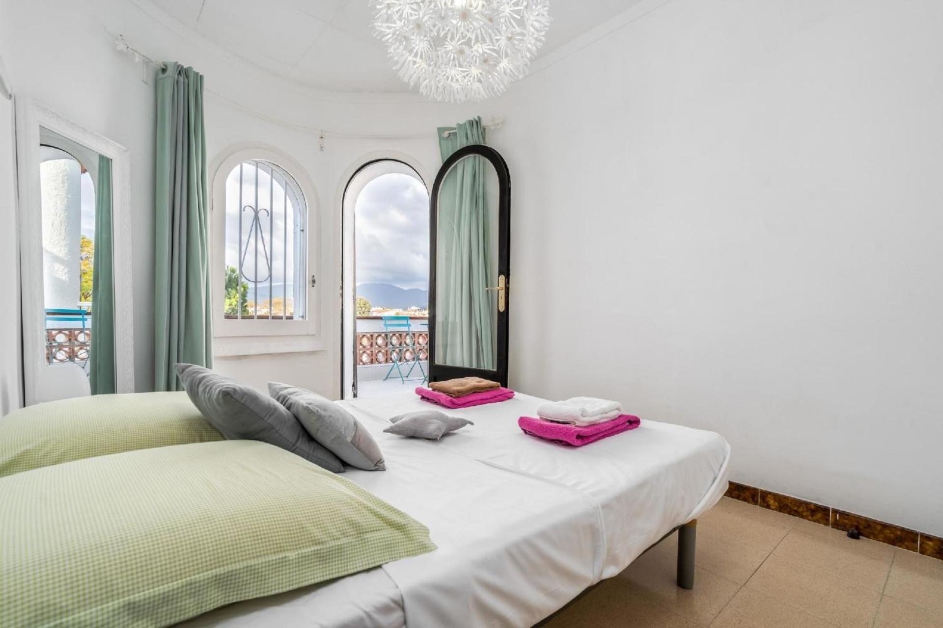 Ferienhaus mit Privatpool für 6 Personen ca 100 qm in Empuriabrava, Costa Brava Golf de Roses view 3