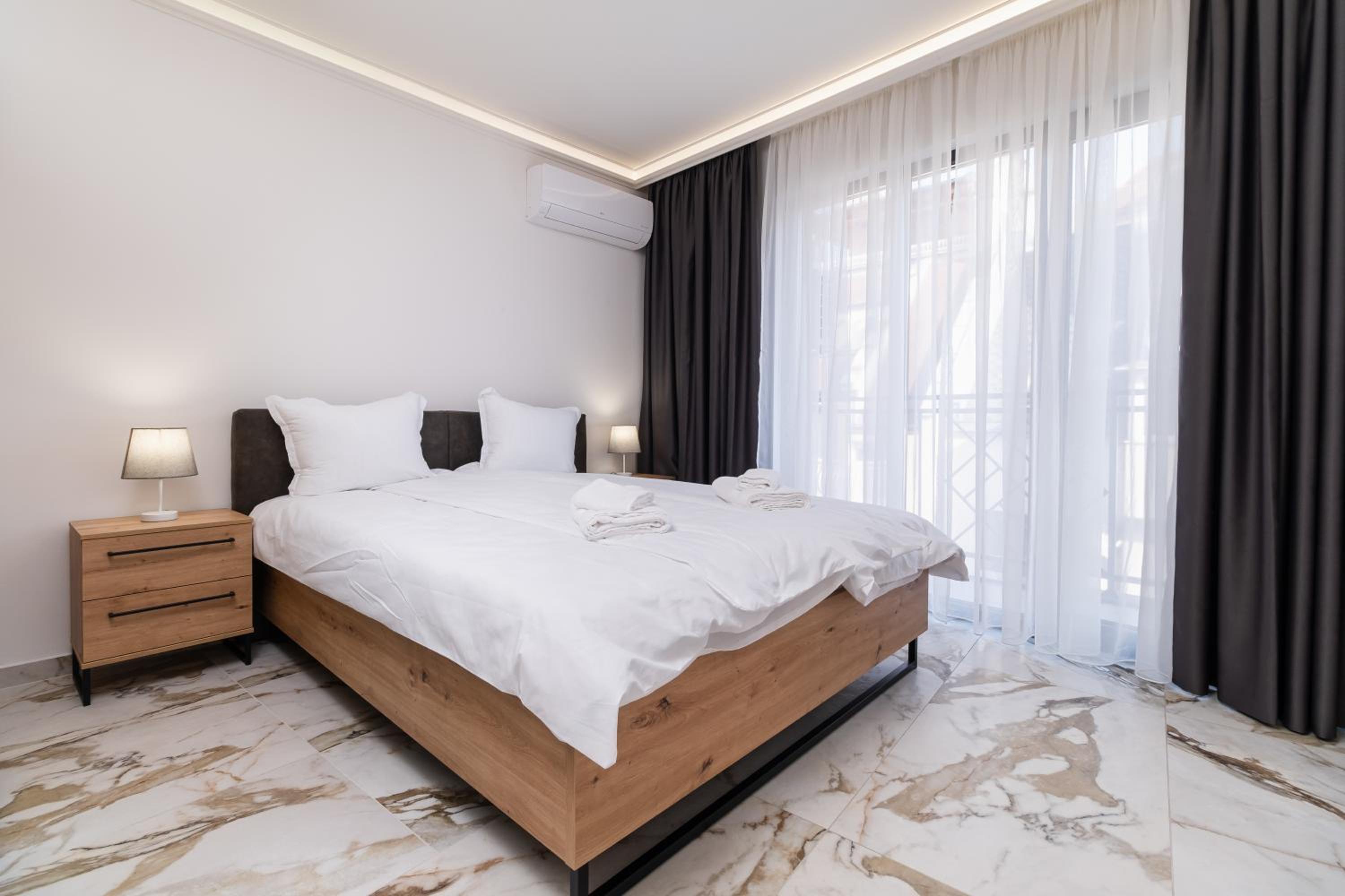 Modern 1-Bedroom Apartments