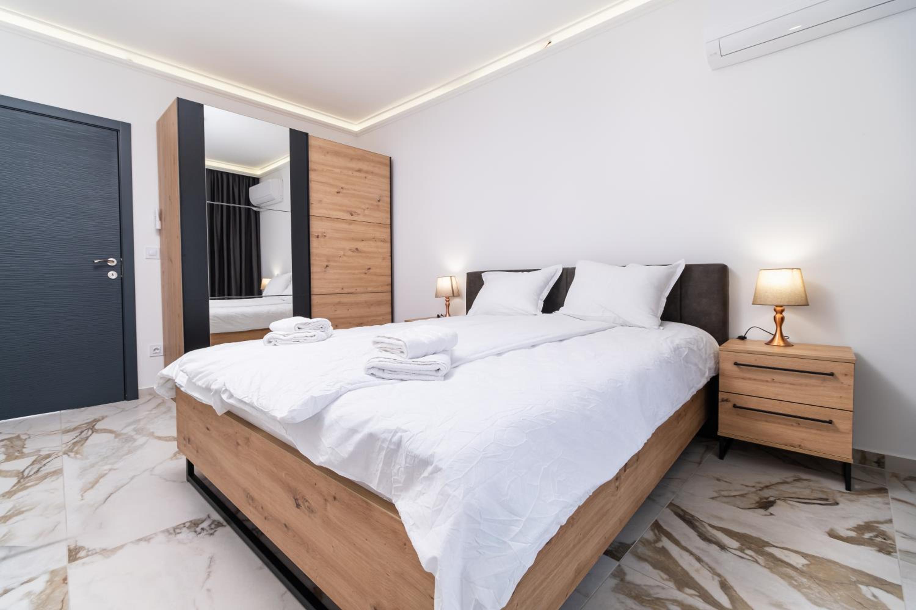 Modern 1-Bedroom Apartments