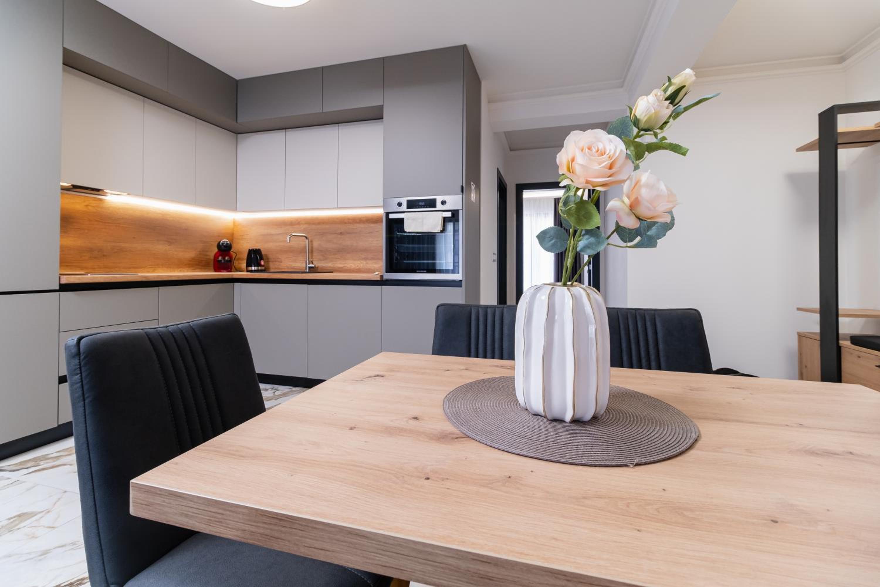 Modern 1-Bedroom Apartments